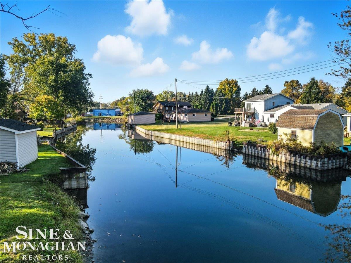 5592 Pointe Drive, MI — Photo 37