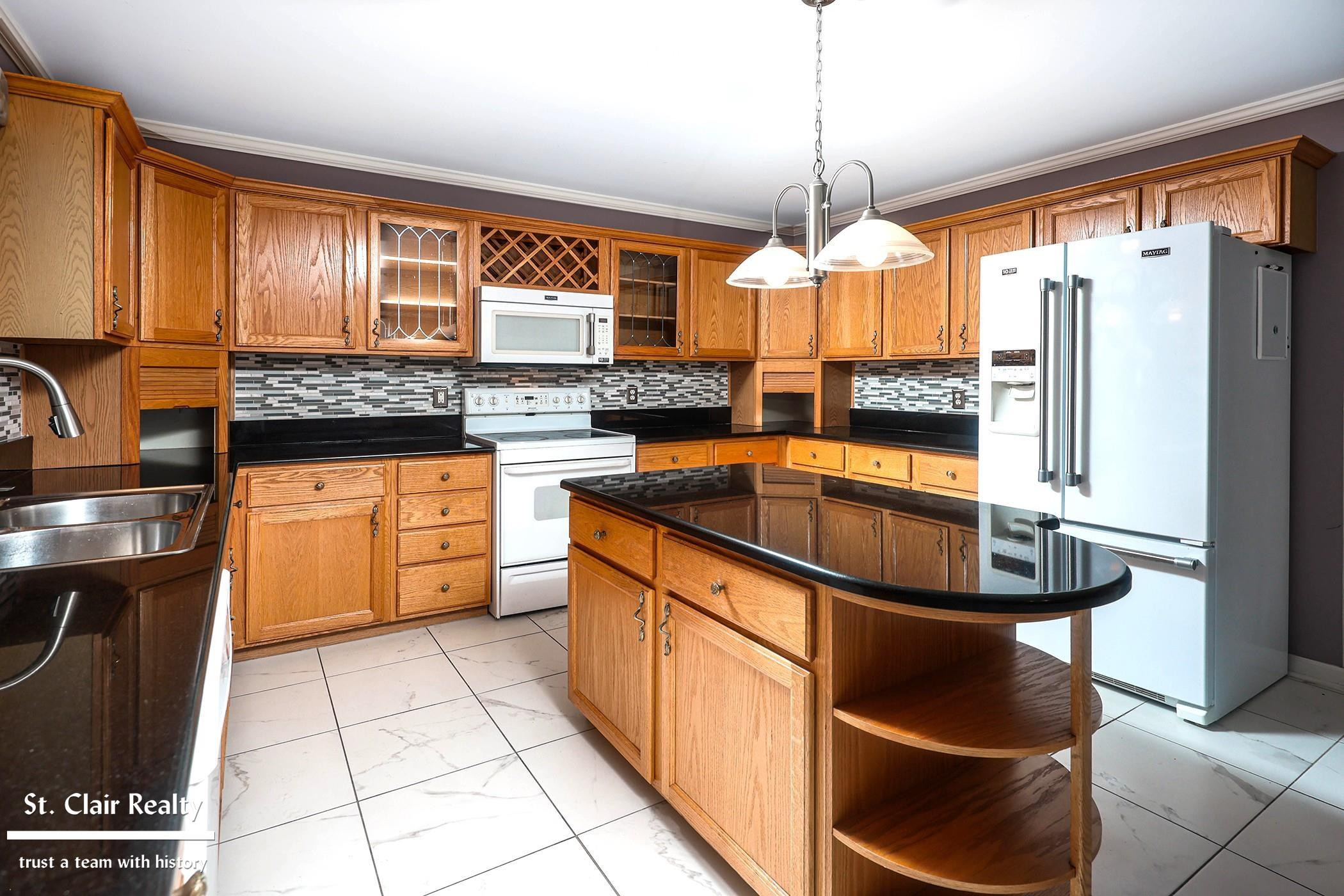 2118 N River Road, MI 48079 — Photo 3