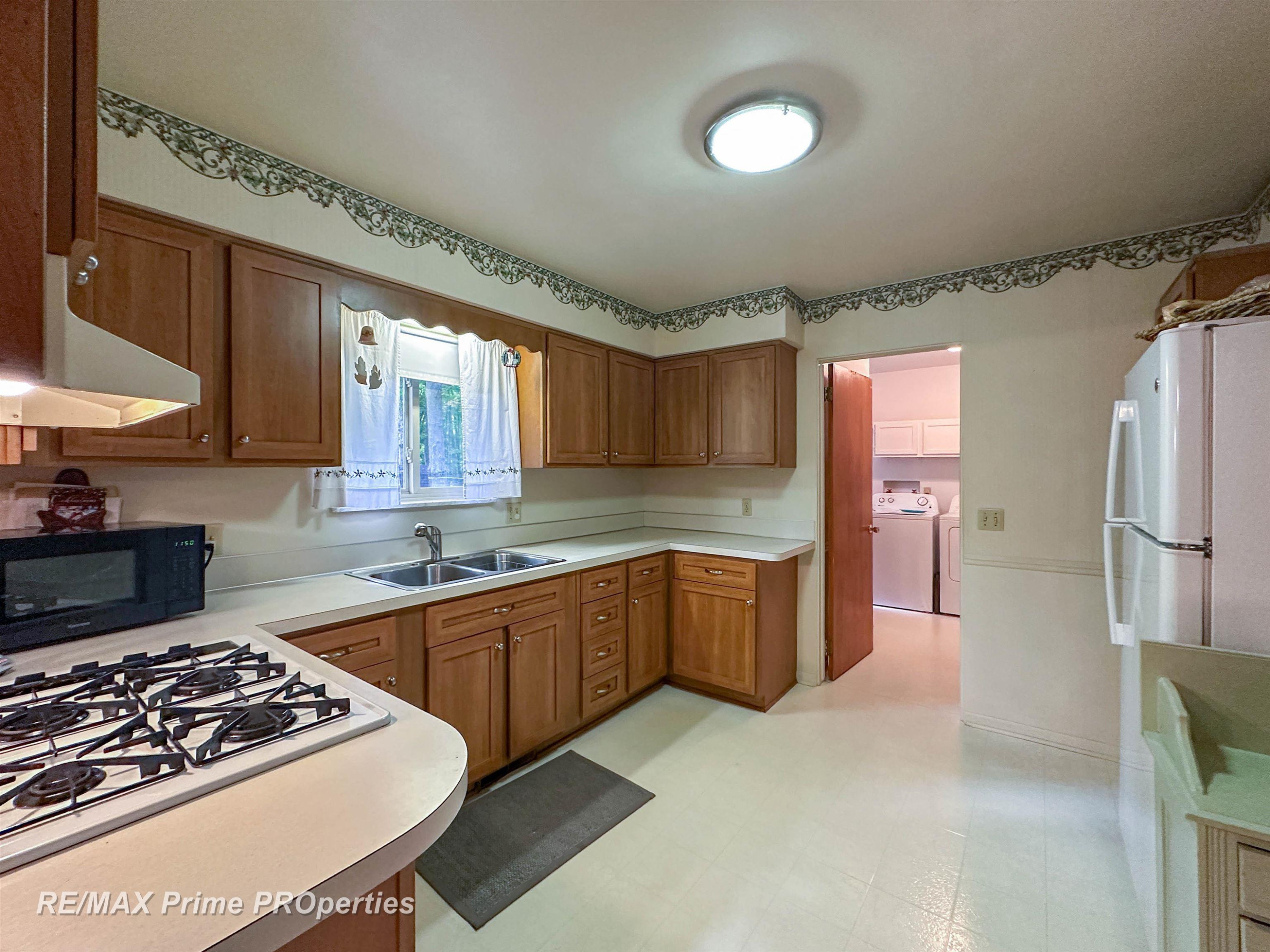 1944 E Moore Road, Saginaw, MI 48601 — Photo 9