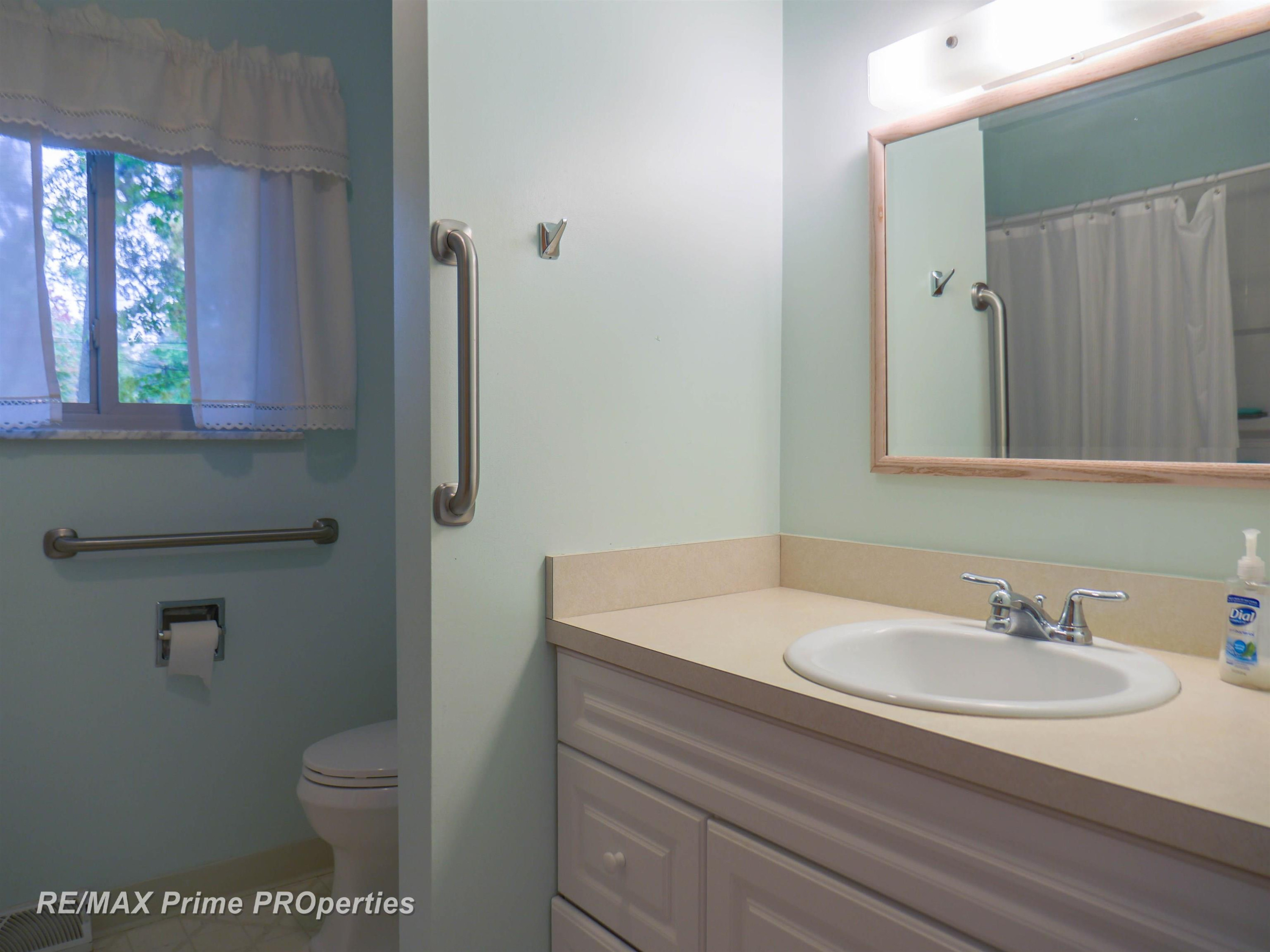 1944 E Moore Road, Saginaw, MI 48601 — Photo 24