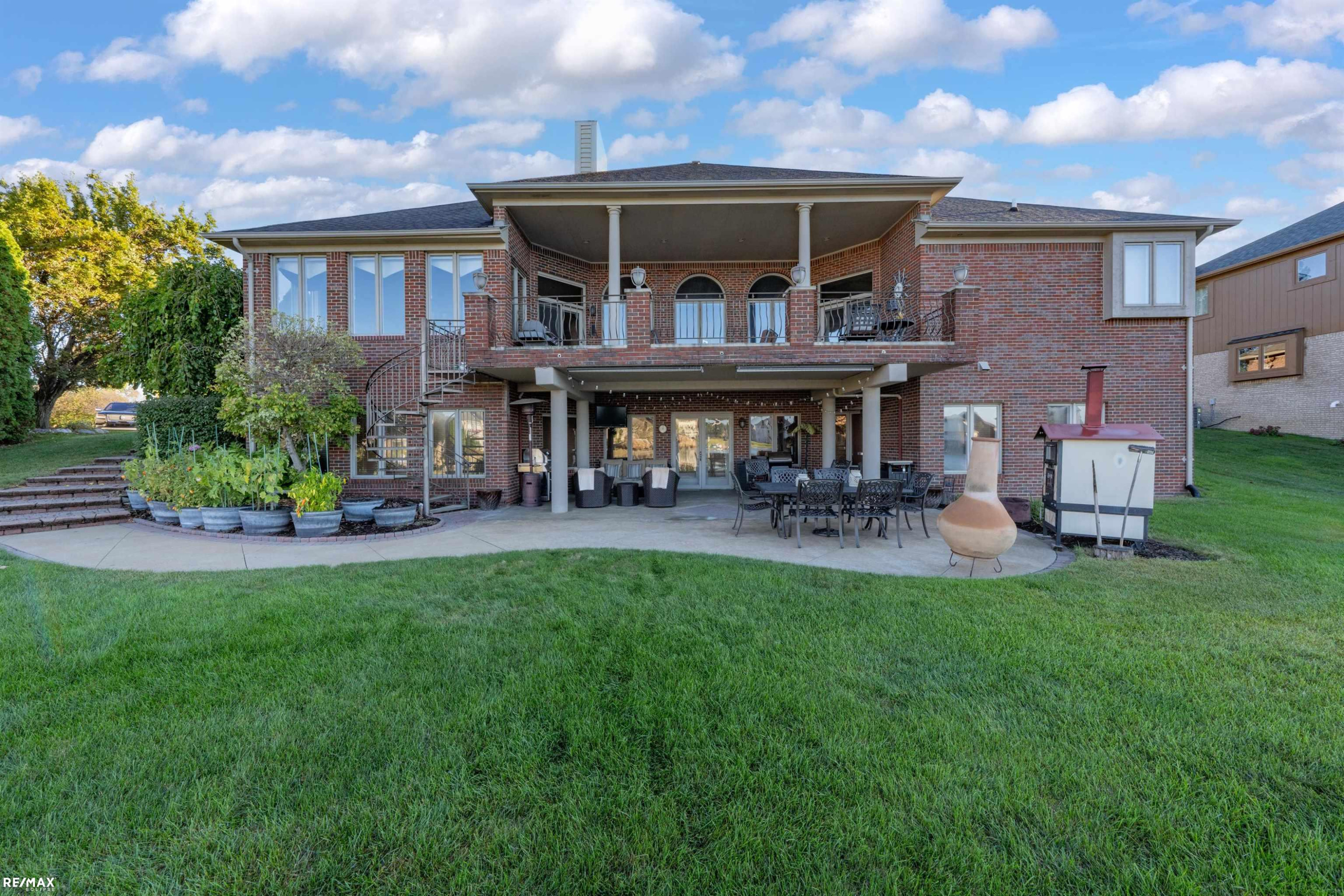 49677 Lakebridge Drive, Shelby, MI 48315 — Photo 10