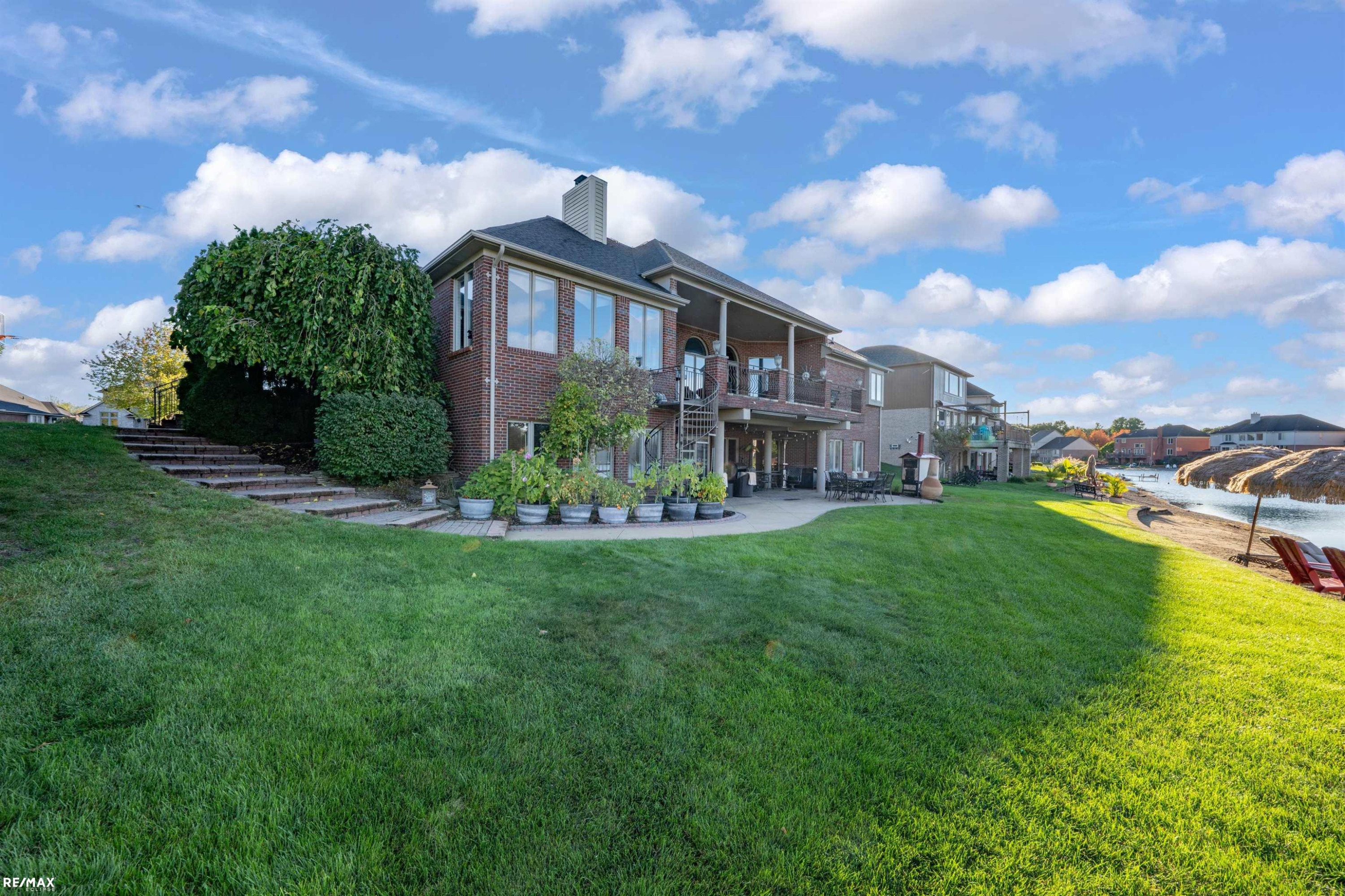 49677 Lakebridge Drive, Shelby, MI 48315 — Photo 11