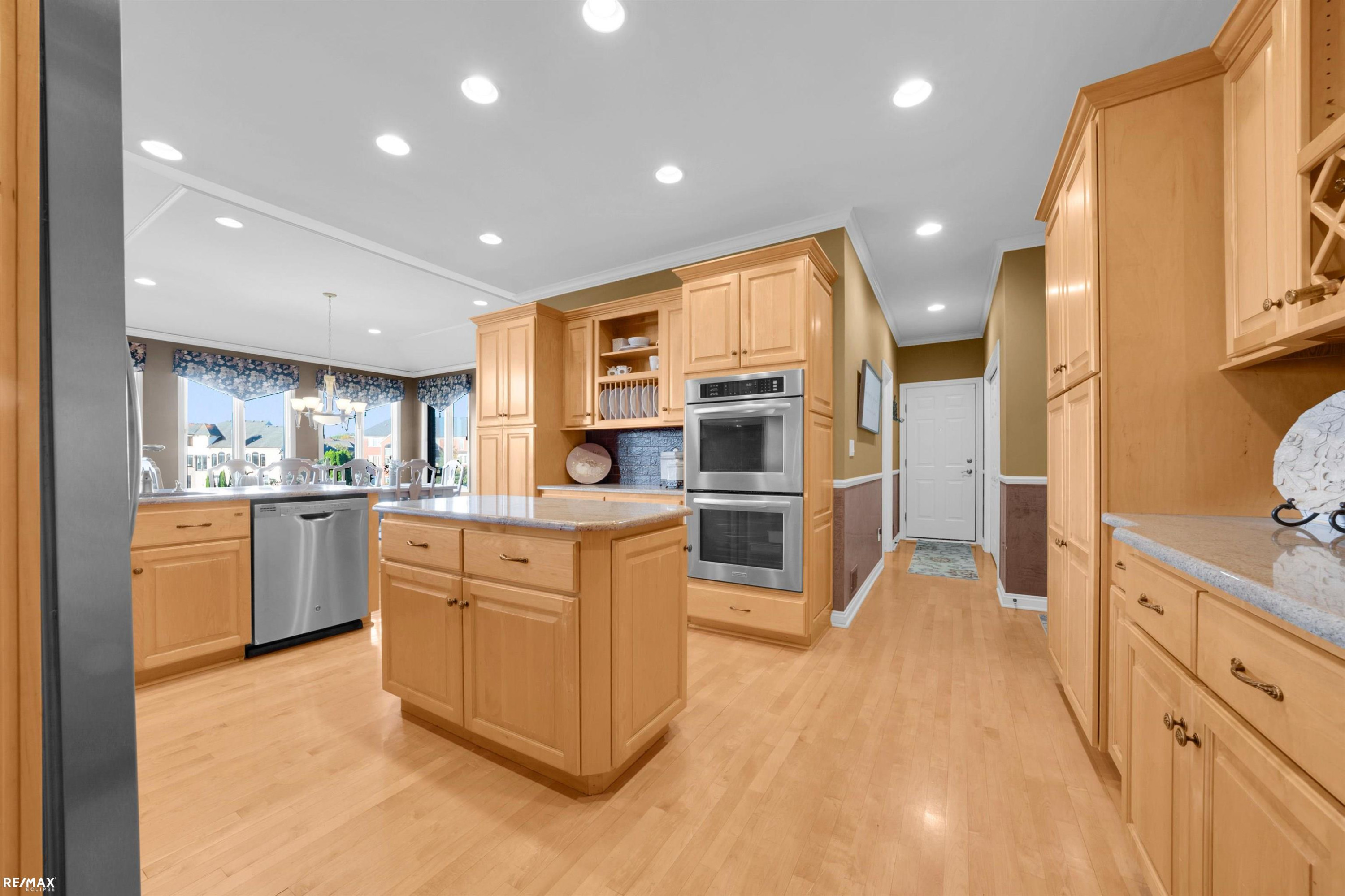 49677 Lakebridge Drive, Shelby, MI 48315 — Photo 32