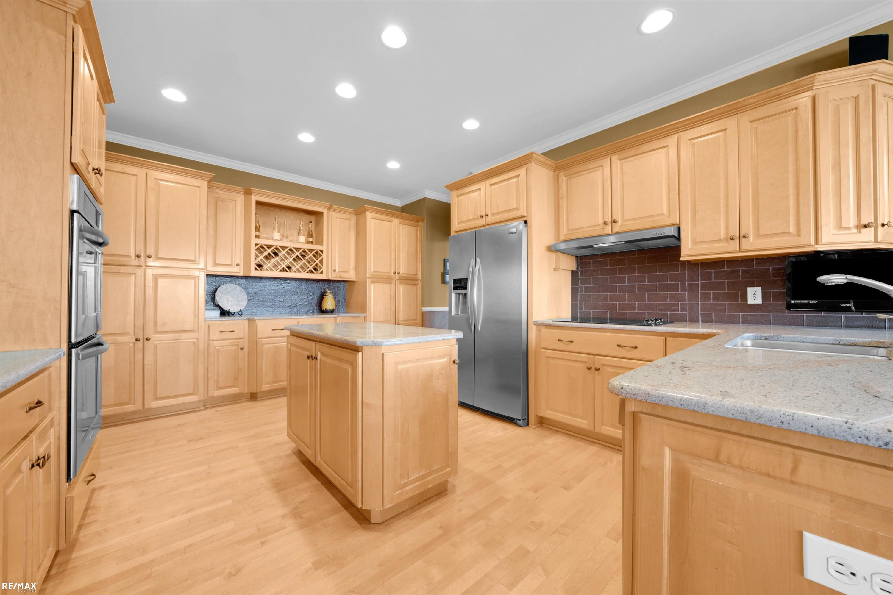 49677 Lakebridge Drive, Shelby, MI 48315 — Photo 34