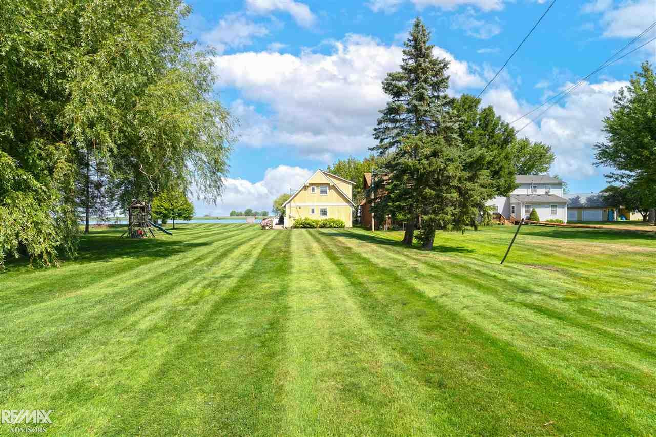 8056 Middle Channel Drive, MI 48028 — Photo 3