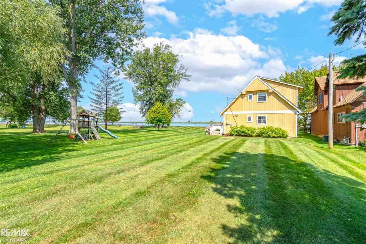 8056 Middle Channel Drive, MI 48028 — Photo 8