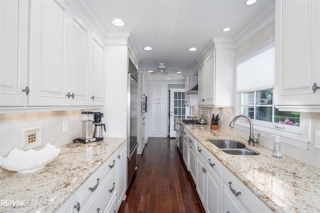 8056 Middle Channel Drive, MI 48028 — Photo 16