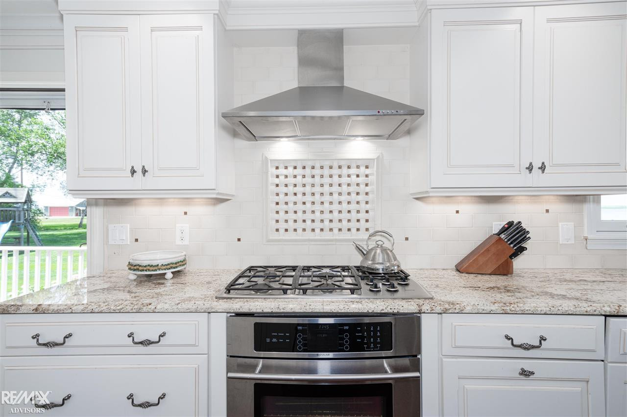 8056 Middle Channel Drive, MI 48028 — Photo 17