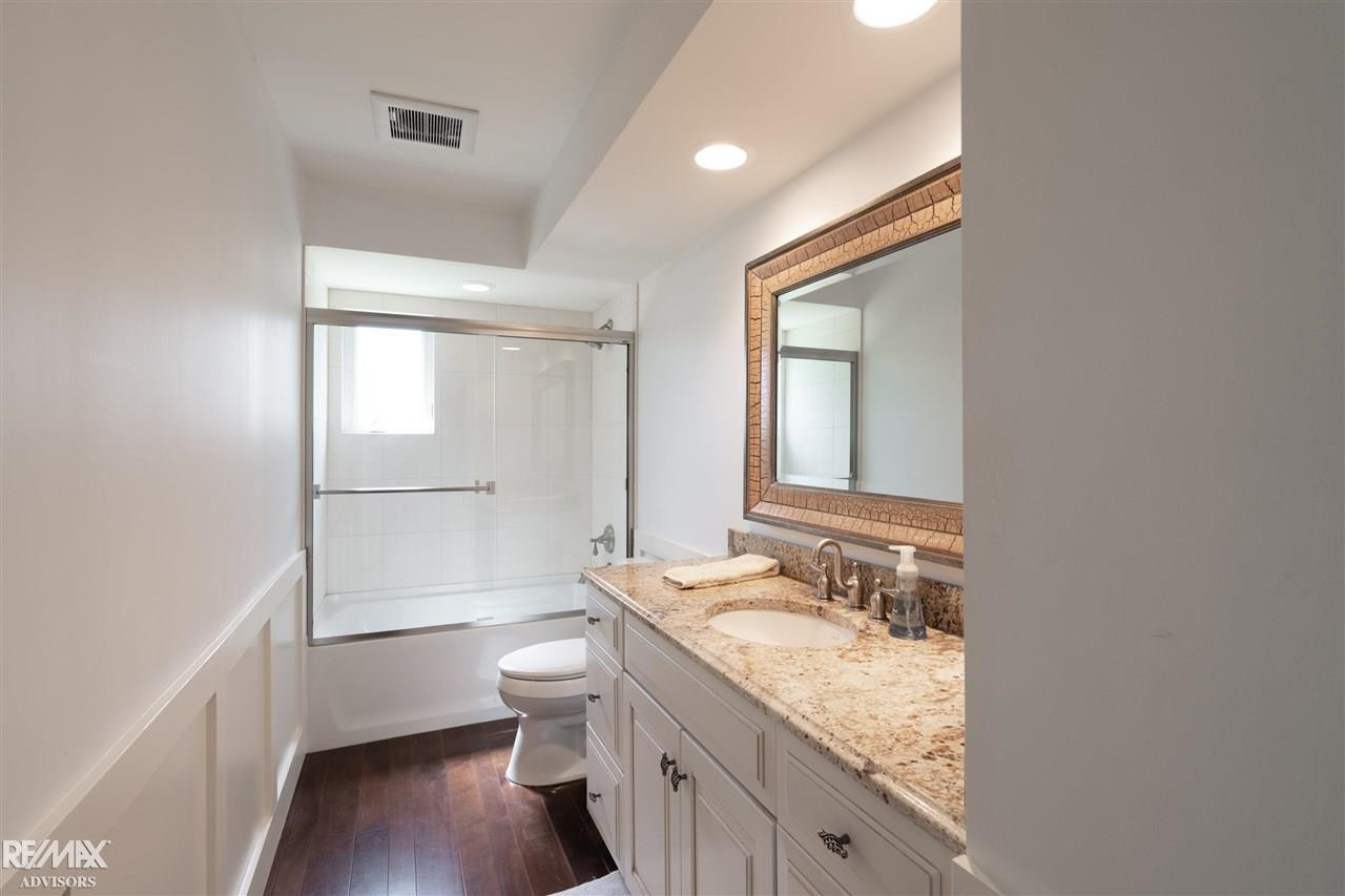 8056 Middle Channel Drive, MI 48028 — Photo 24