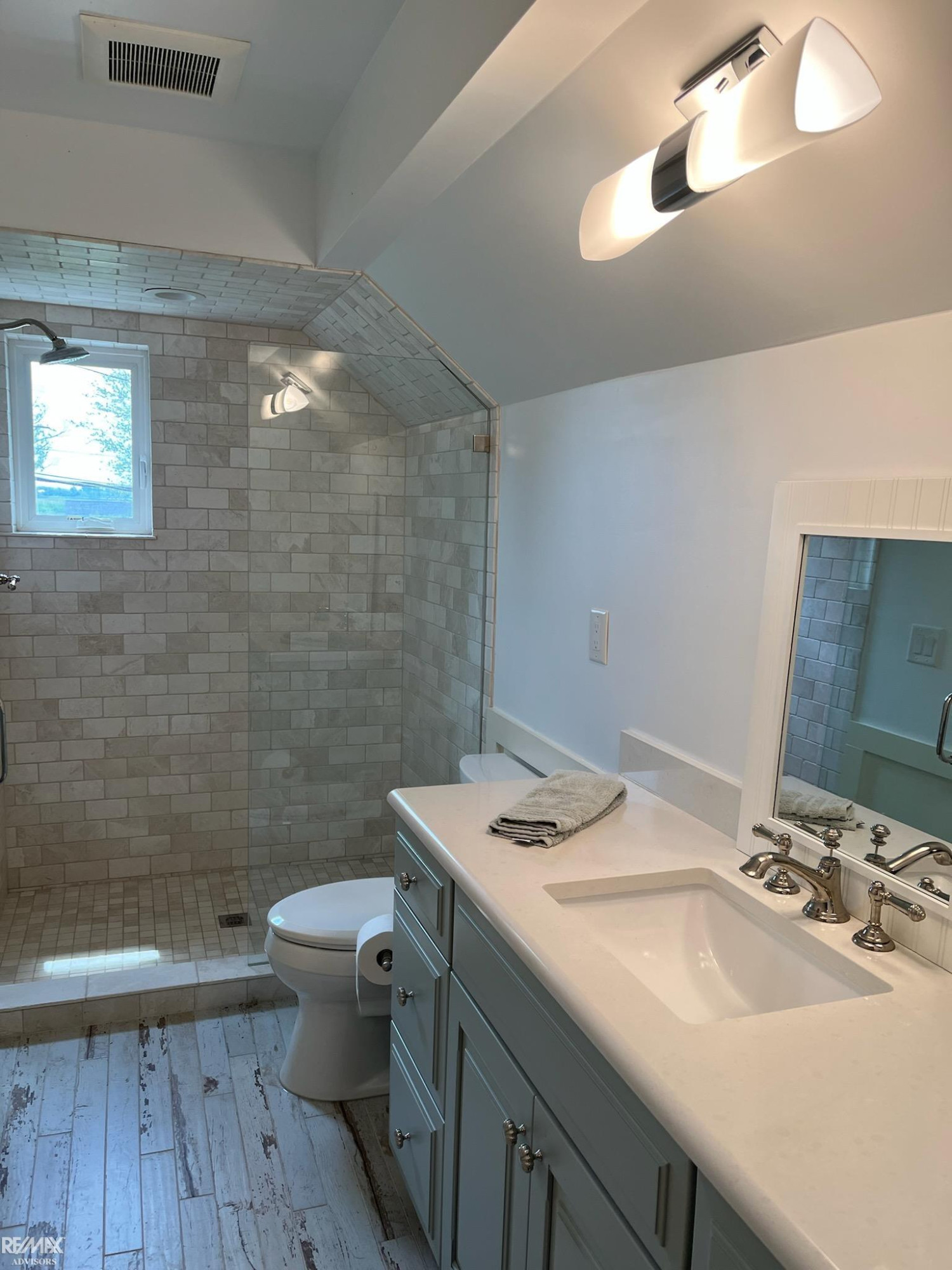 8056 Middle Channel Drive, MI 48028 — Photo 29