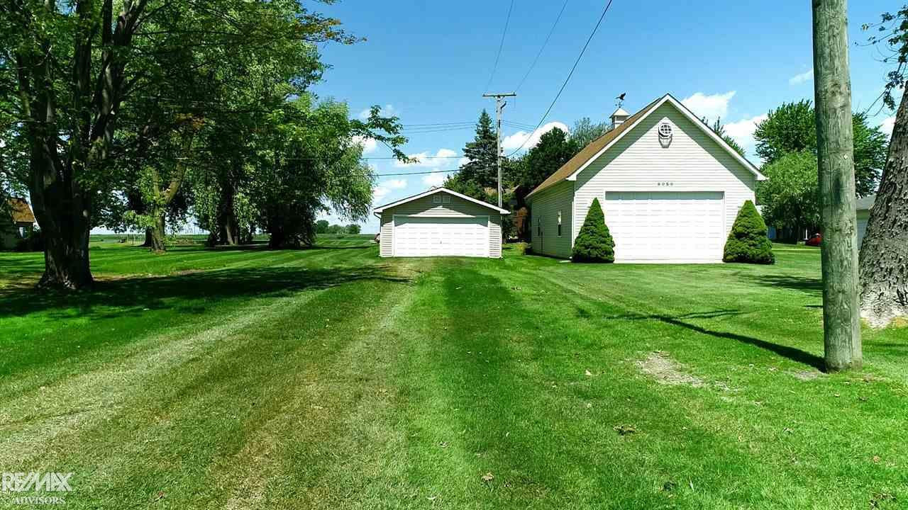 8056 Middle Channel Drive, MI 48028 — Photo 31