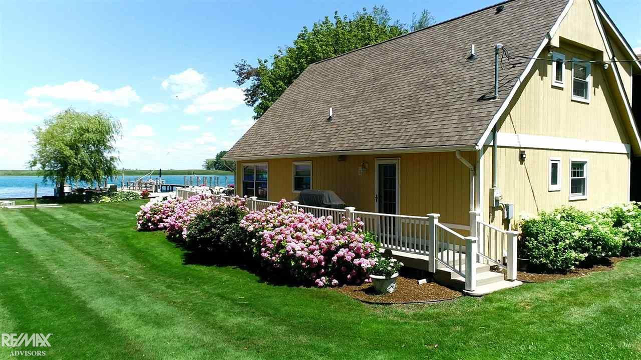 8056 Middle Channel Drive, MI 48028 — Photo 34