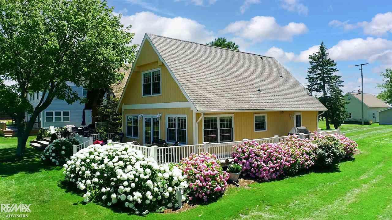 8056 Middle Channel Drive, MI 48028 — Photo 38