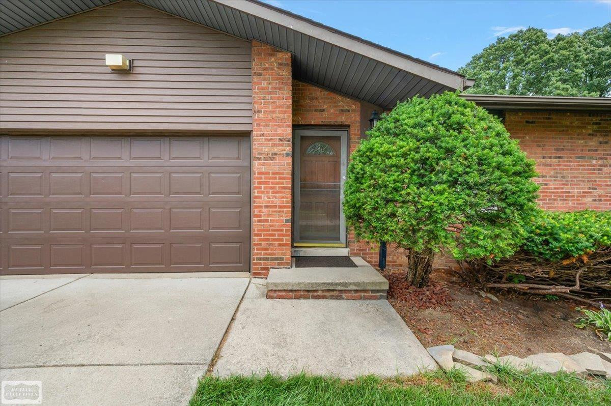 43984 Arlington Road, MI 48187 — Photo 4