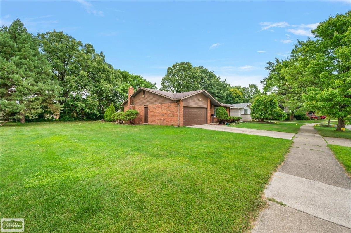 43984 Arlington Road, MI 48187 — Photo 5