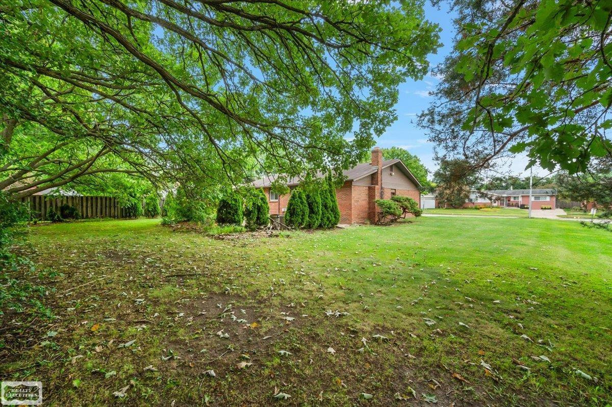 43984 Arlington Road, MI 48187 — Photo 7