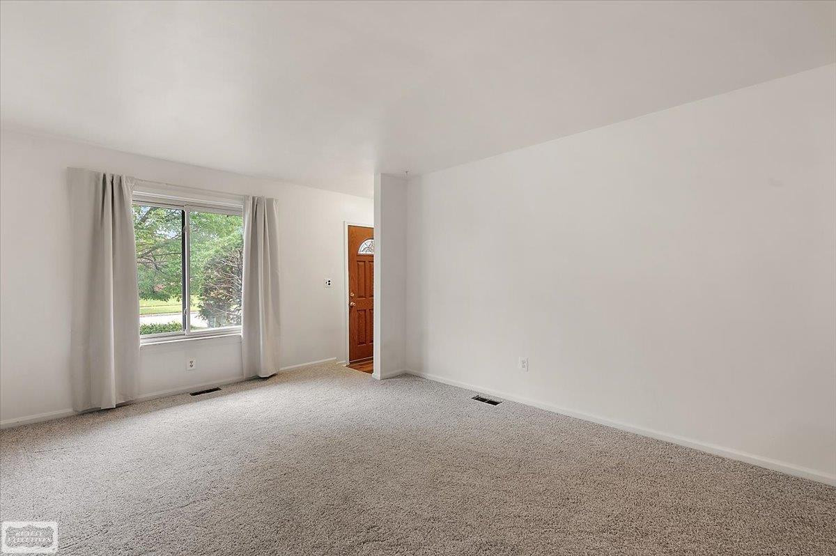 43984 Arlington Road, MI 48187 — Photo 32