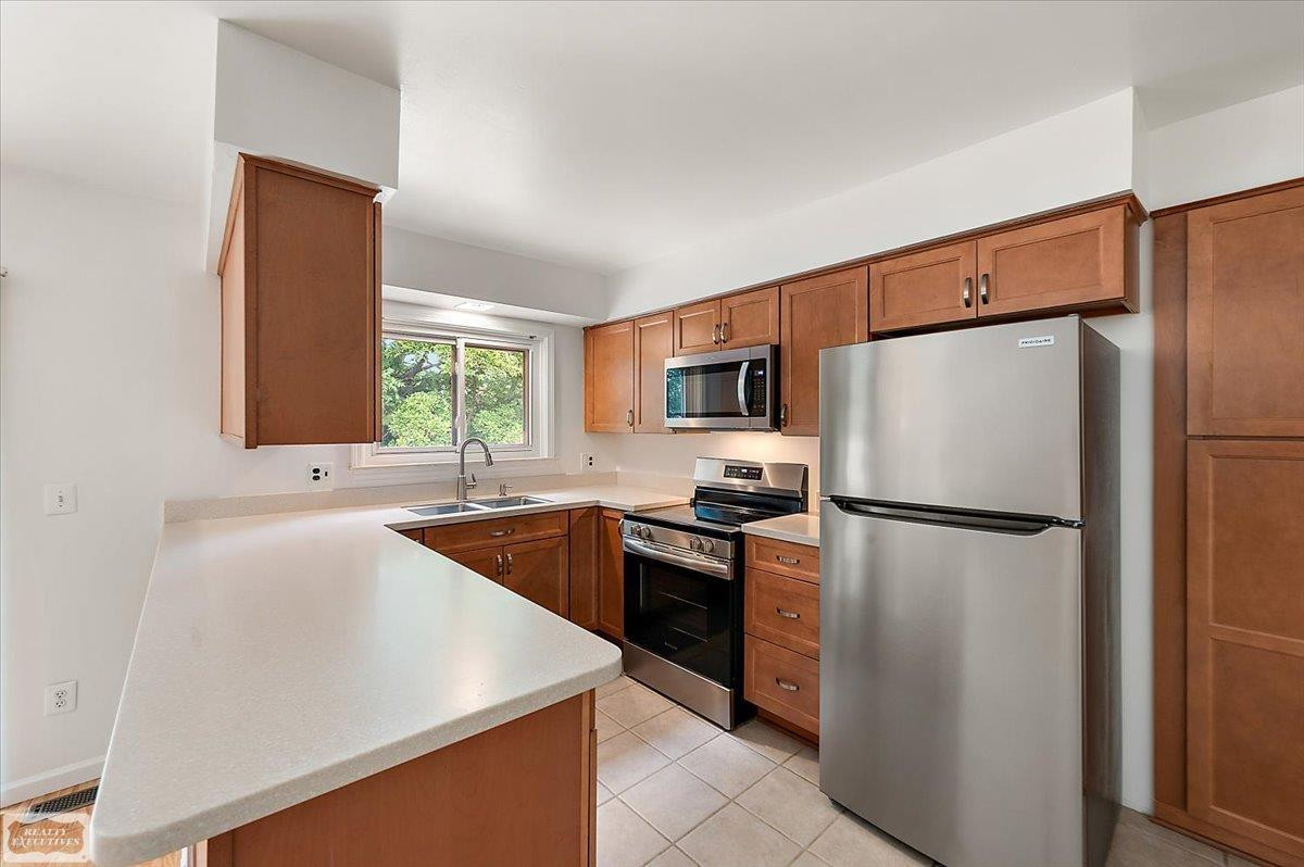 43984 Arlington Road, MI 48187 — Photo 36