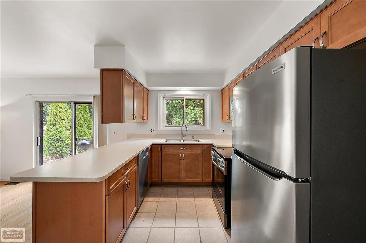 43984 Arlington Road, MI 48187 — Photo 37