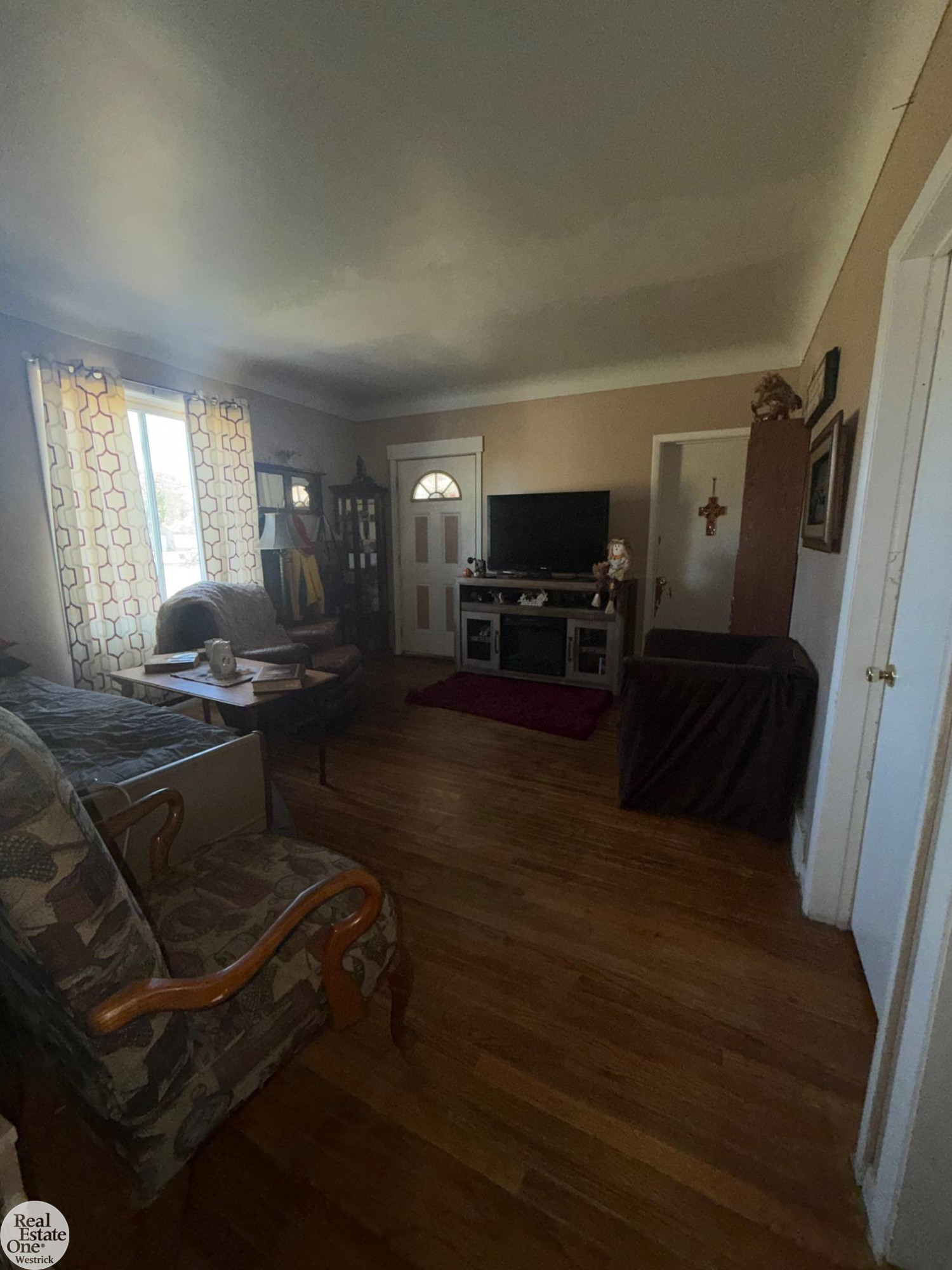 7742 River Road, MI — Photo 4