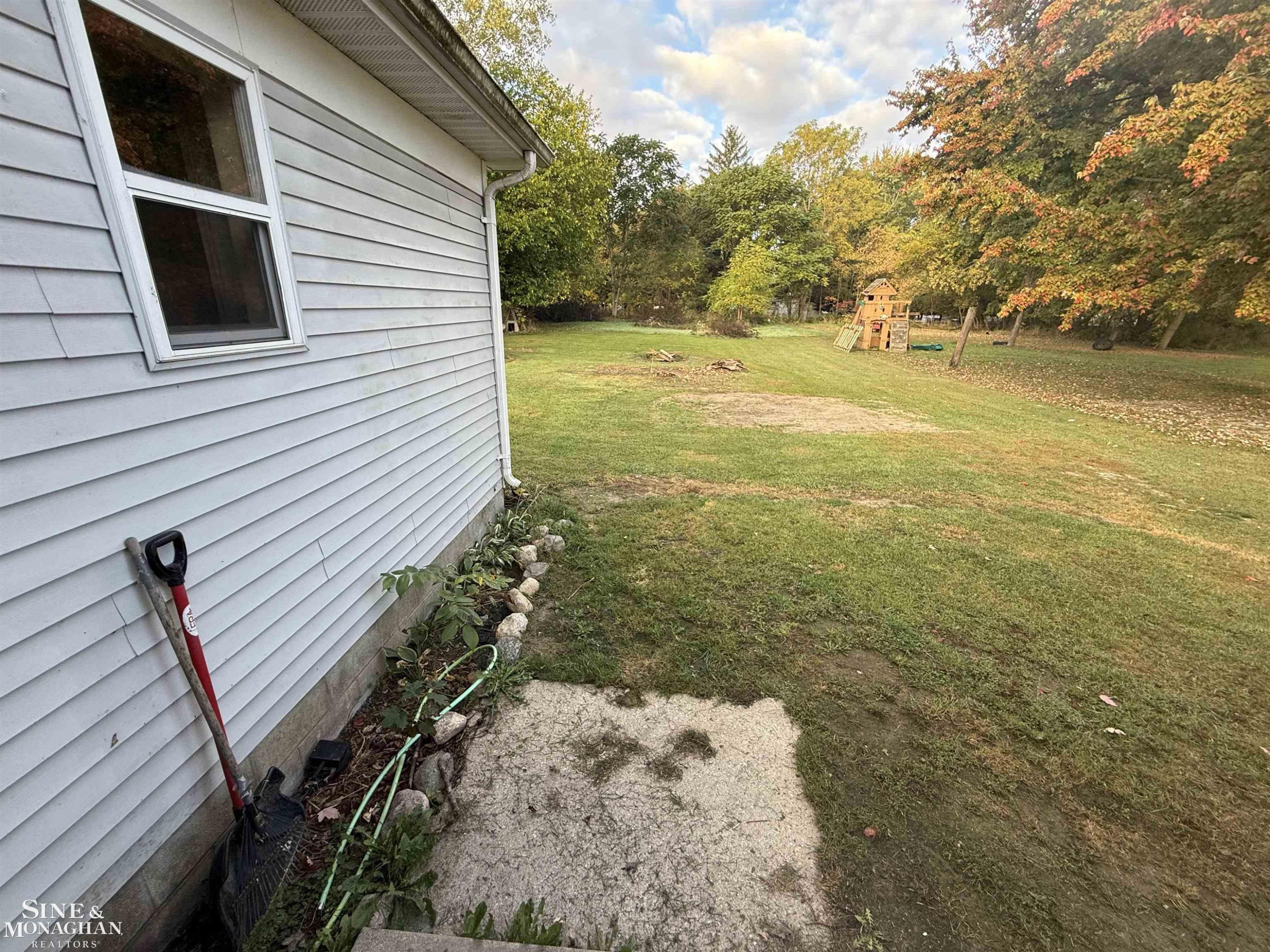 229 Melvin Street, Croswell, MI 48422 — Photo 12