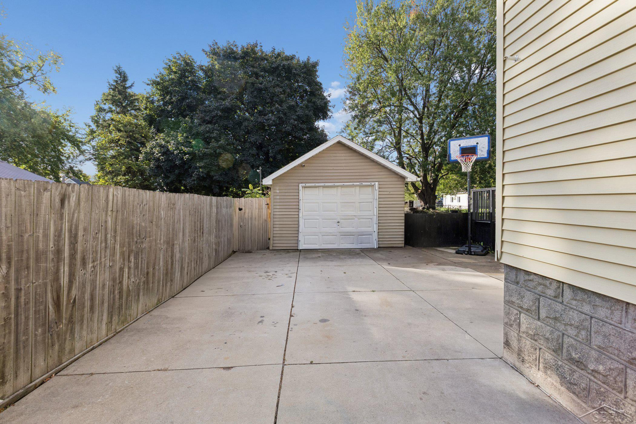 2122 2nd Street, Bay City, MI 48708 — Photo 47