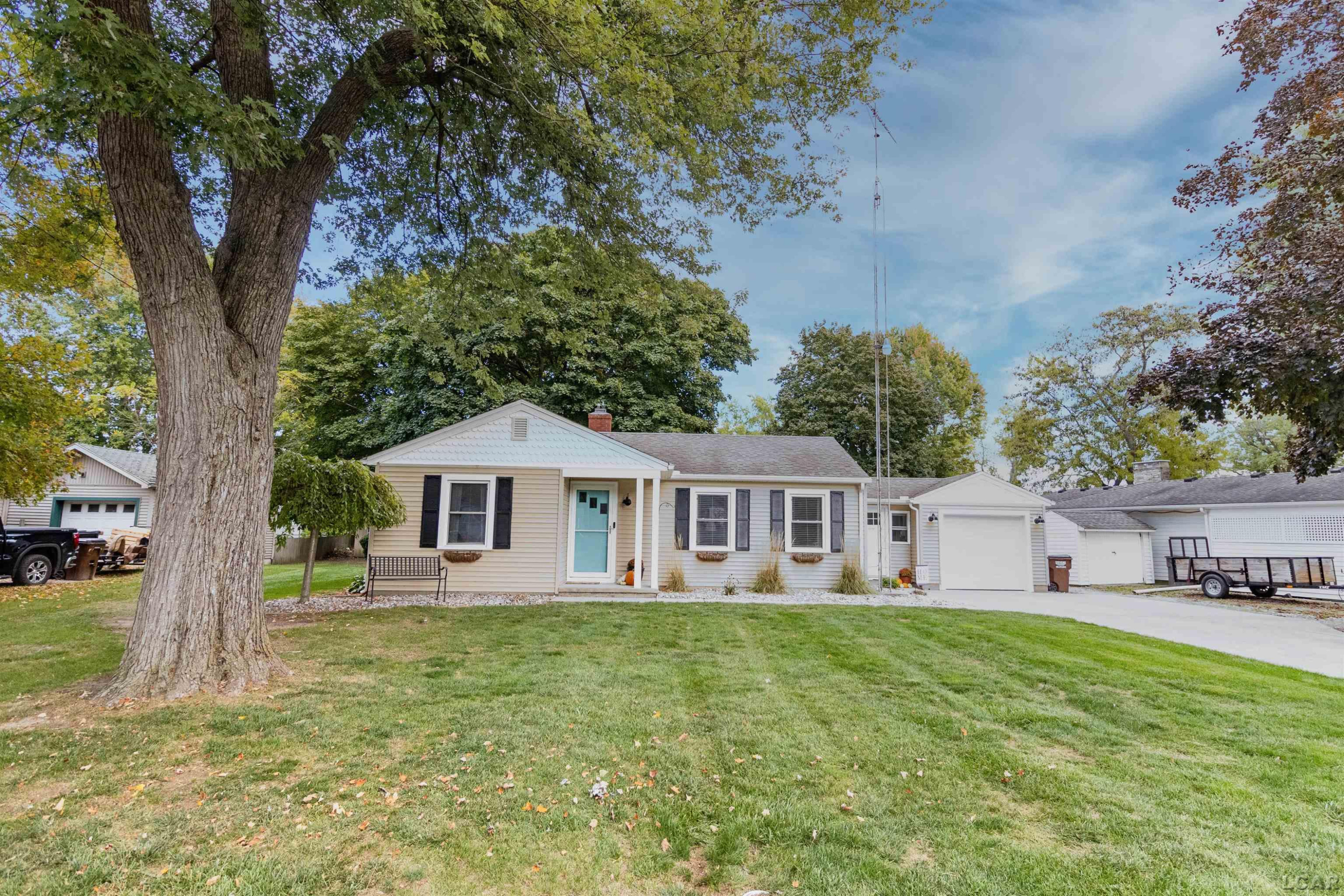 615 Smead Street, Blissfield, MI 49228 — front exterior