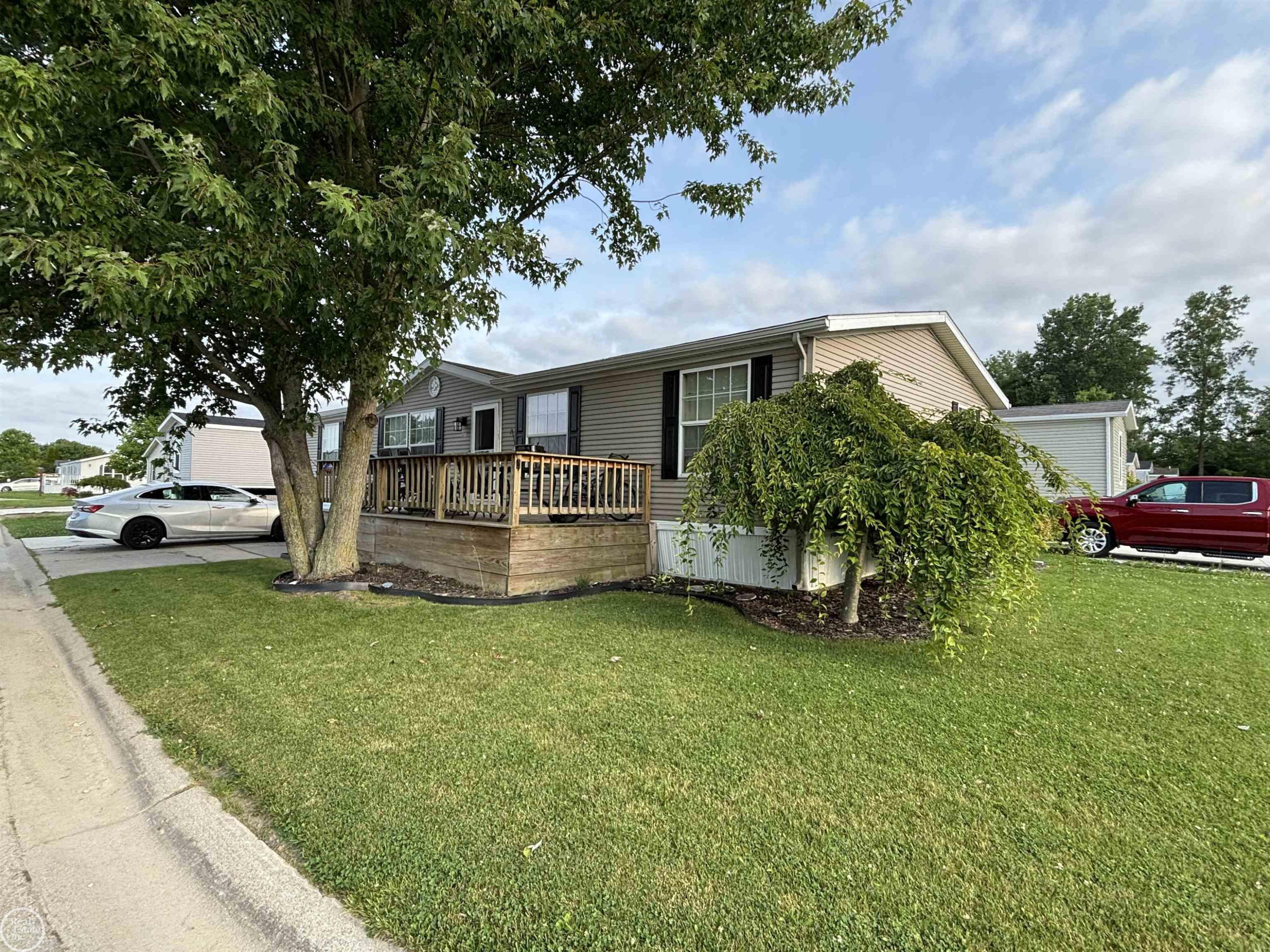 6041 Delaware Street, MI 48059 — Photo 2