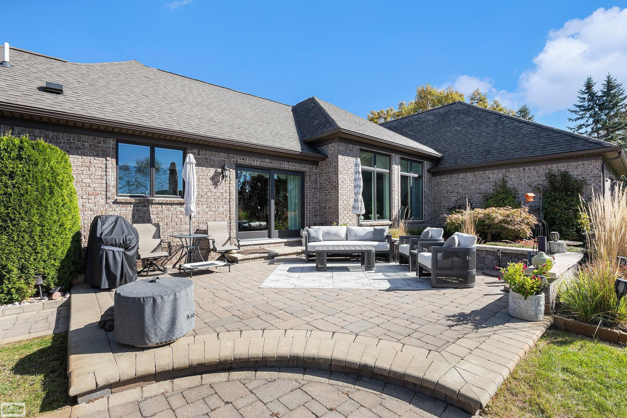 11400 Bayberry Drive, MI 48065 — Photo 38