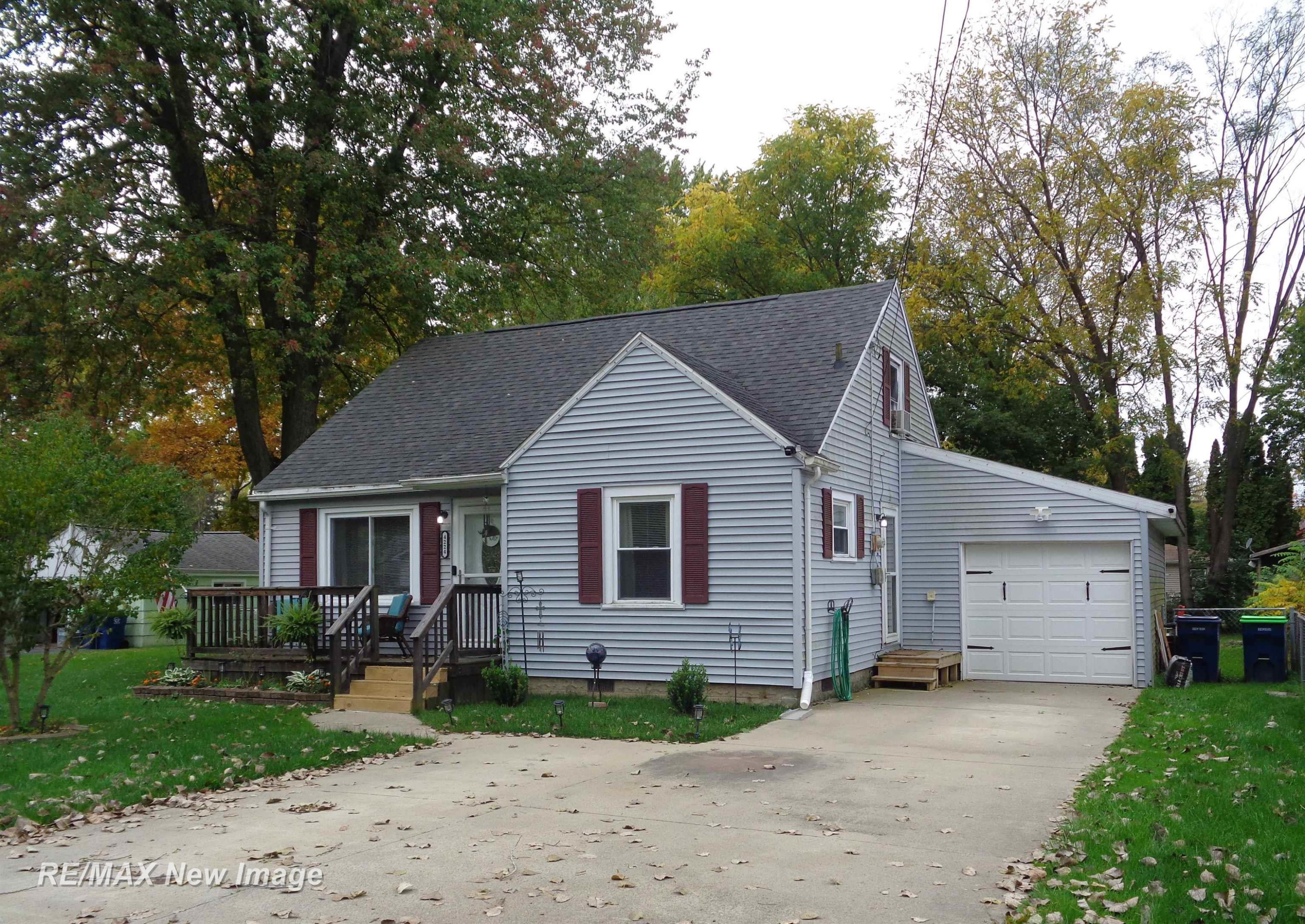 4224 Pineport Street, Bridgeport, MI 48722 — front exterior
