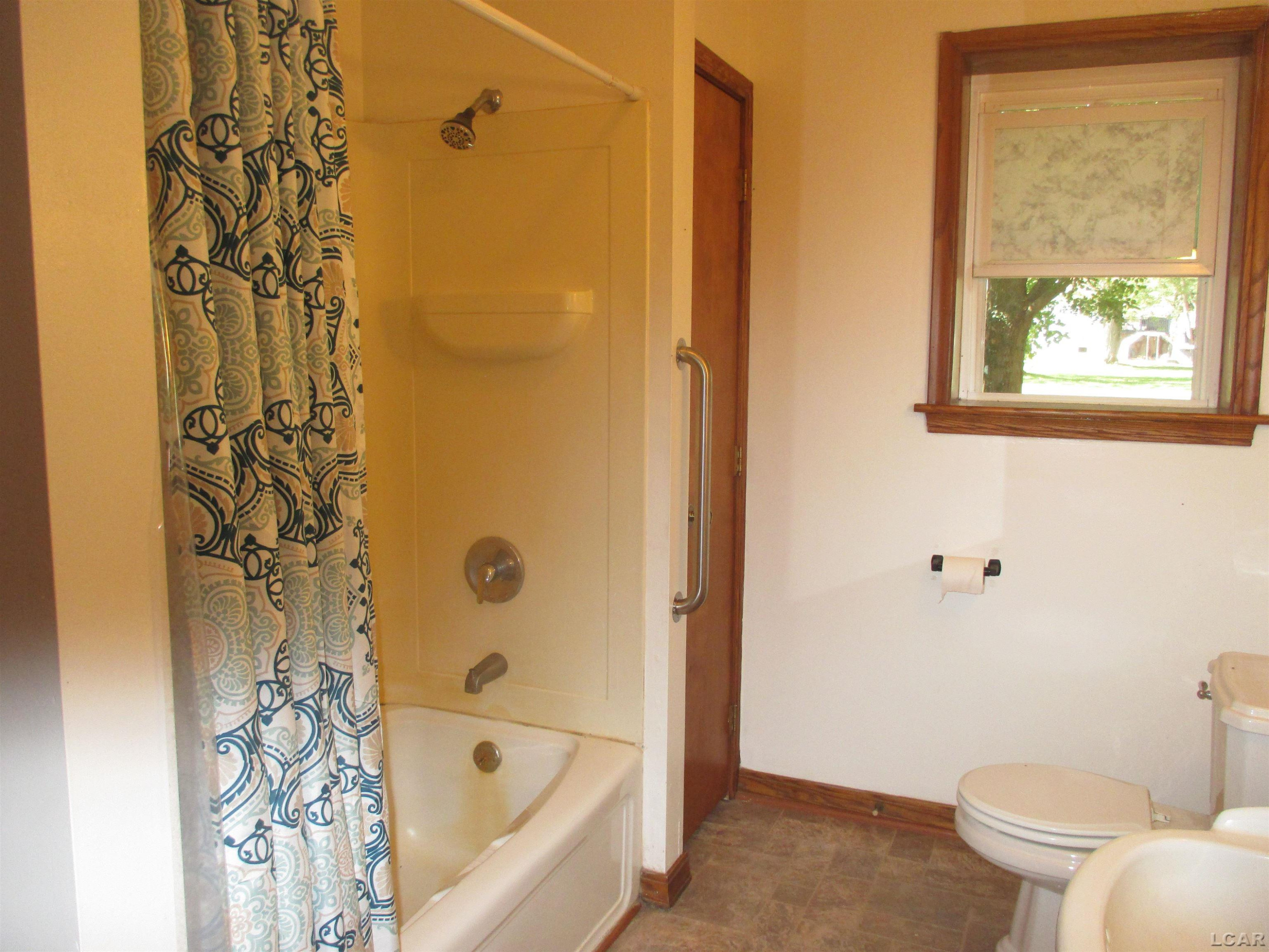 3822 Sharp Rd Road, Adrian, MI 49221 — Photo 11