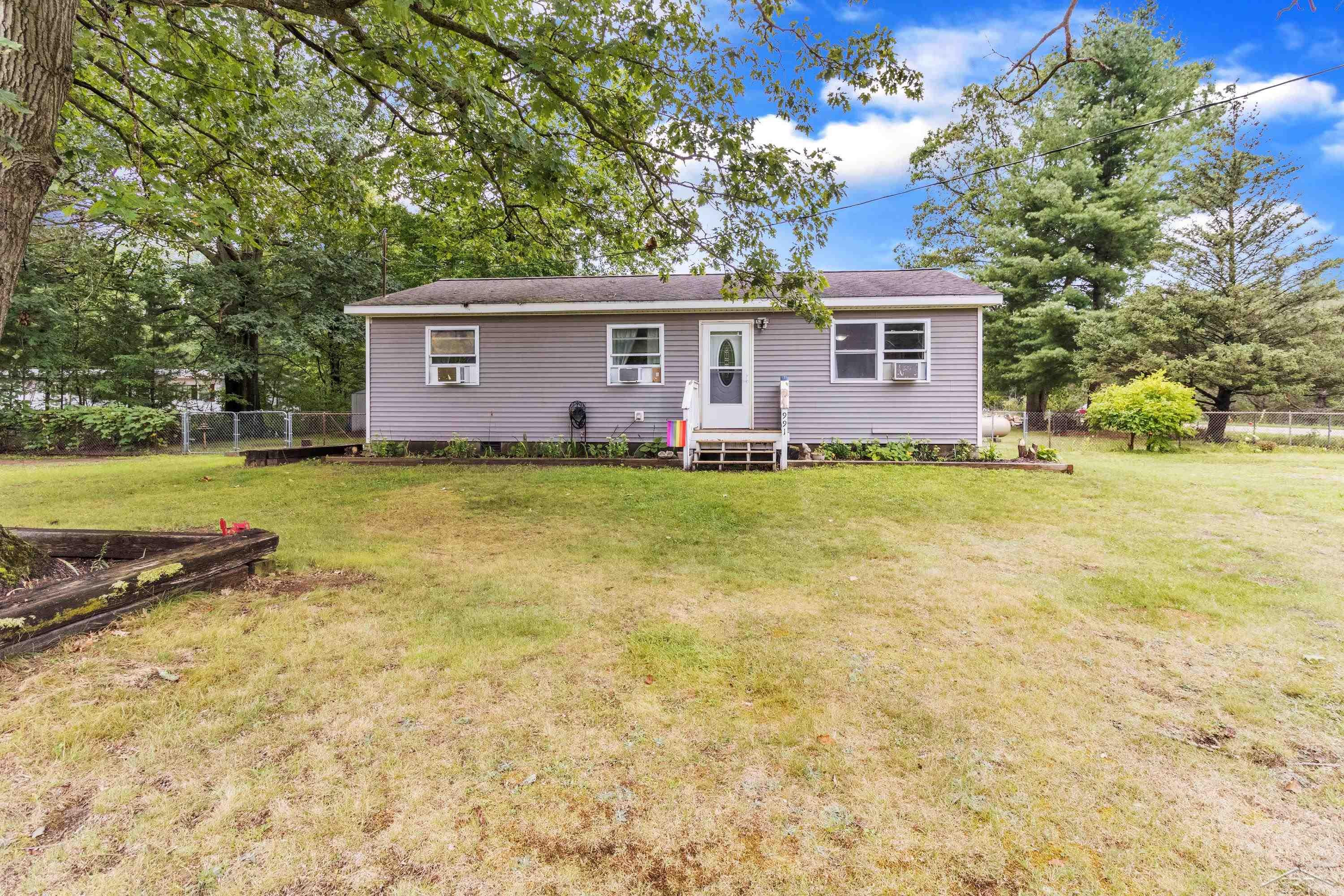 991 N Coleman Road, Shepherd, MI 48883 — front exterior