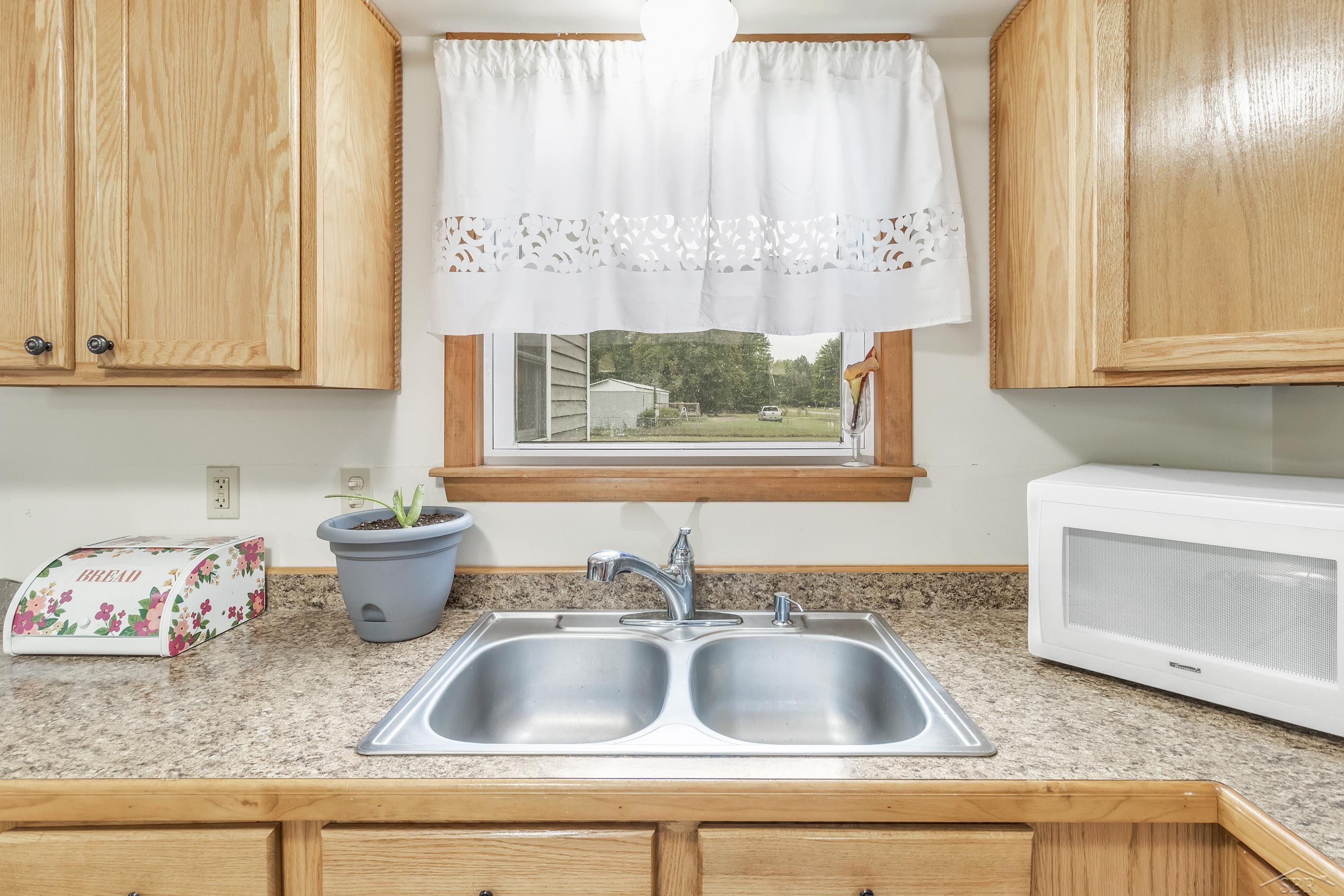 991 N Coleman Road, Shepherd, MI 48883 — Photo 5