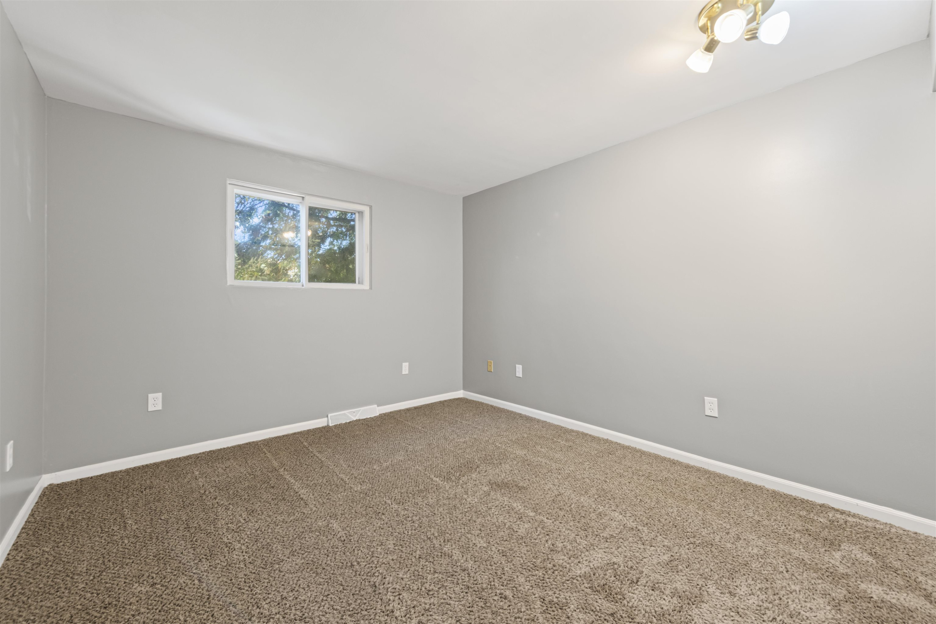 503 N Walker Street, Capac, MI 48014 — Photo 16