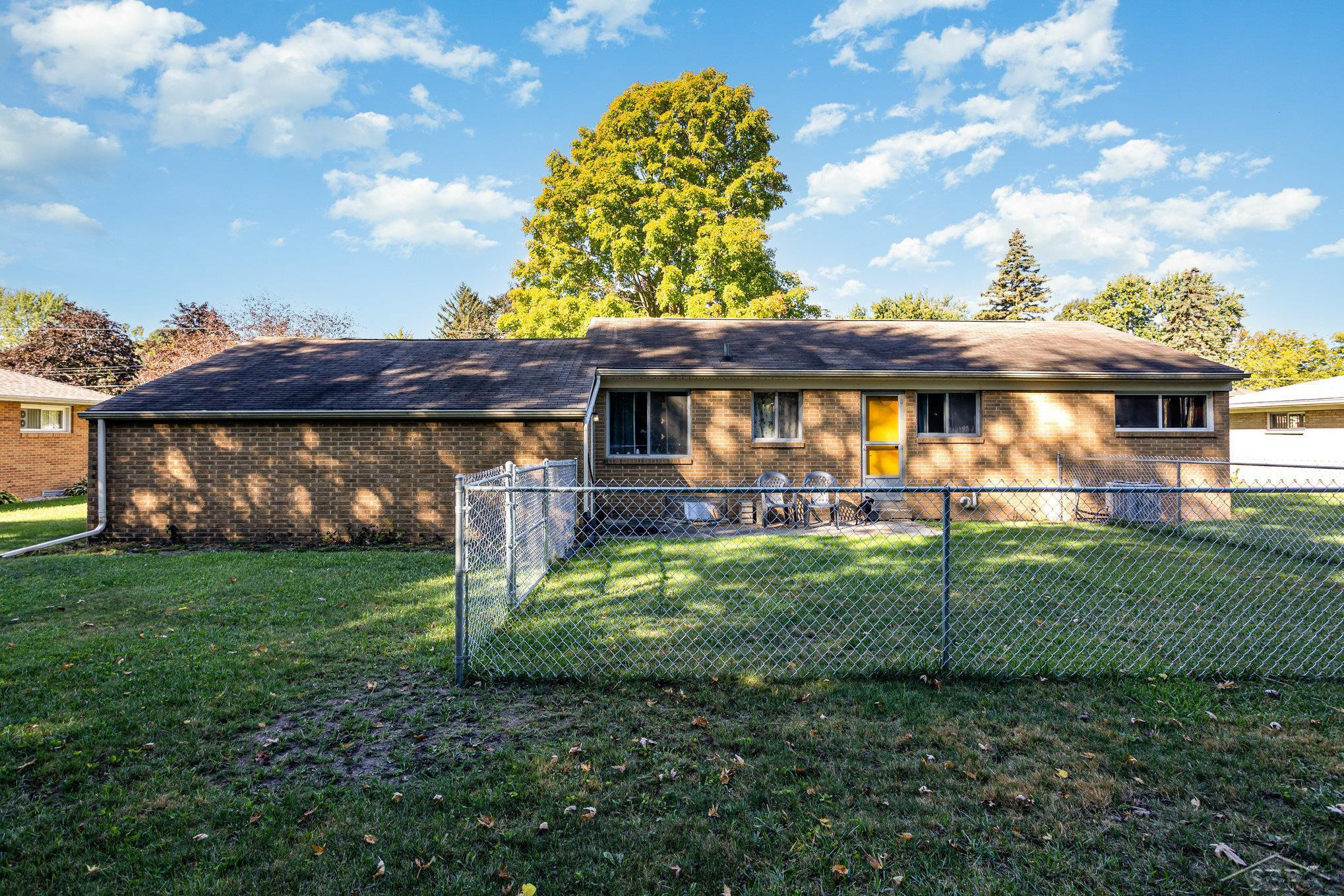 1558 Sauk Lane, Saginaw, MI 48638 — Photo 22