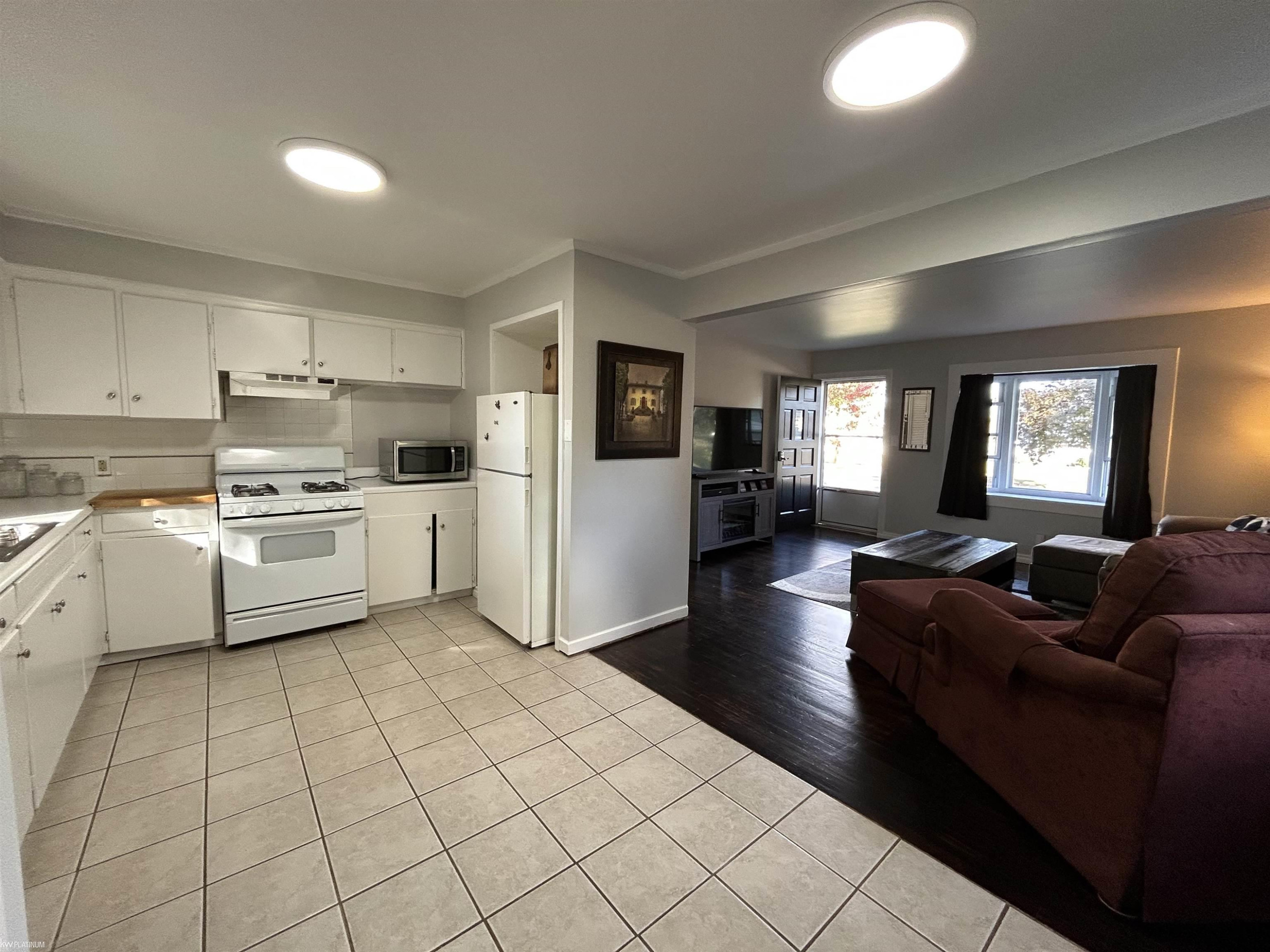 701 Hartner Drive, Holly, MI 48442 — Photo 9