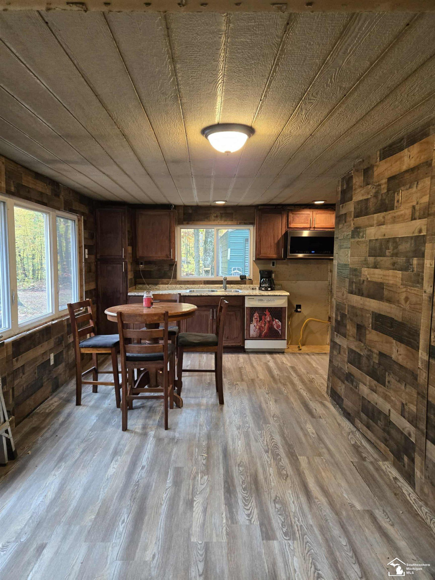 7180 Sherwood Trail, Harrison, MI 48625 — Photo 4
