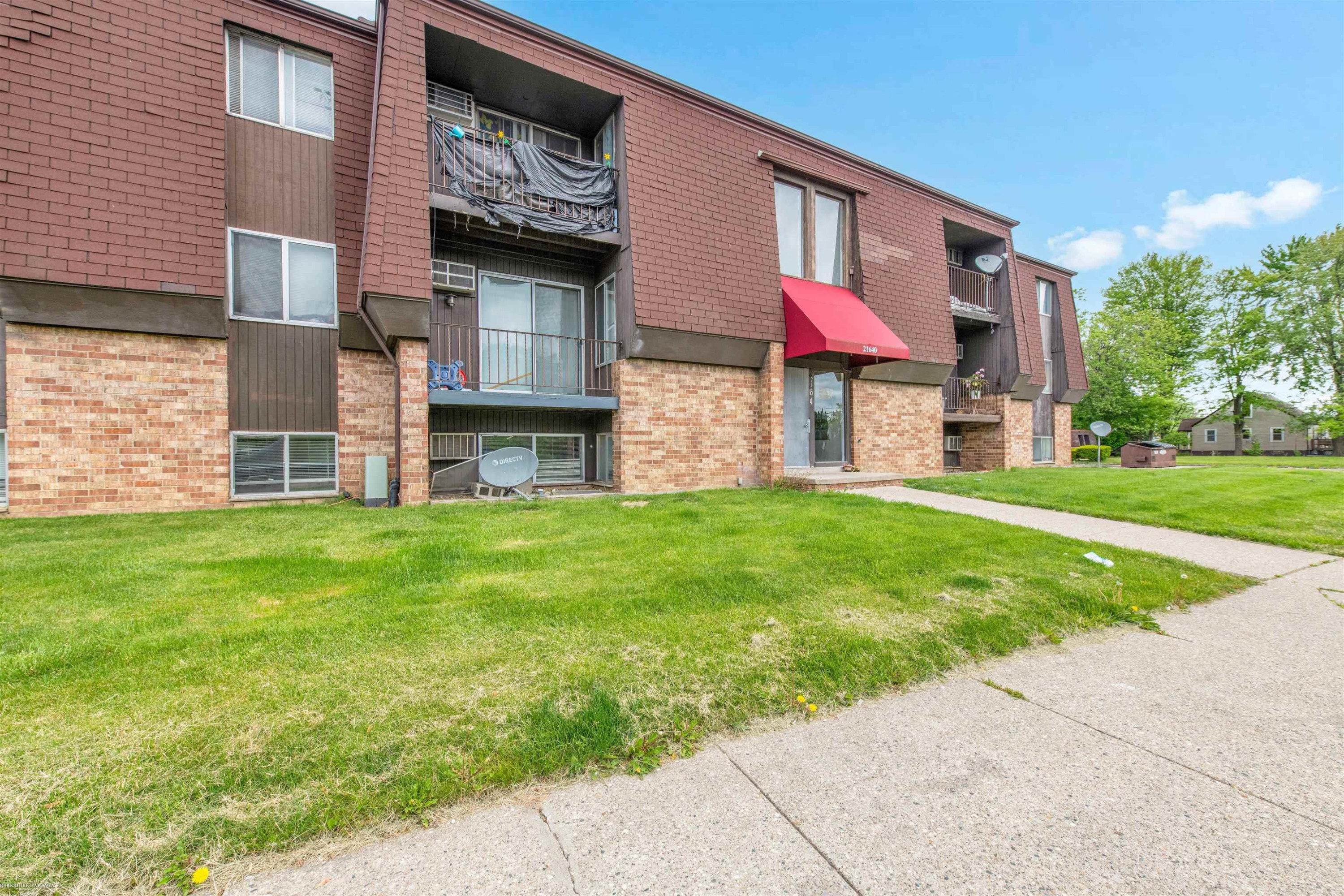 21640 Hillside #3C Drive, Clinton, MI 48035 — front exterior
