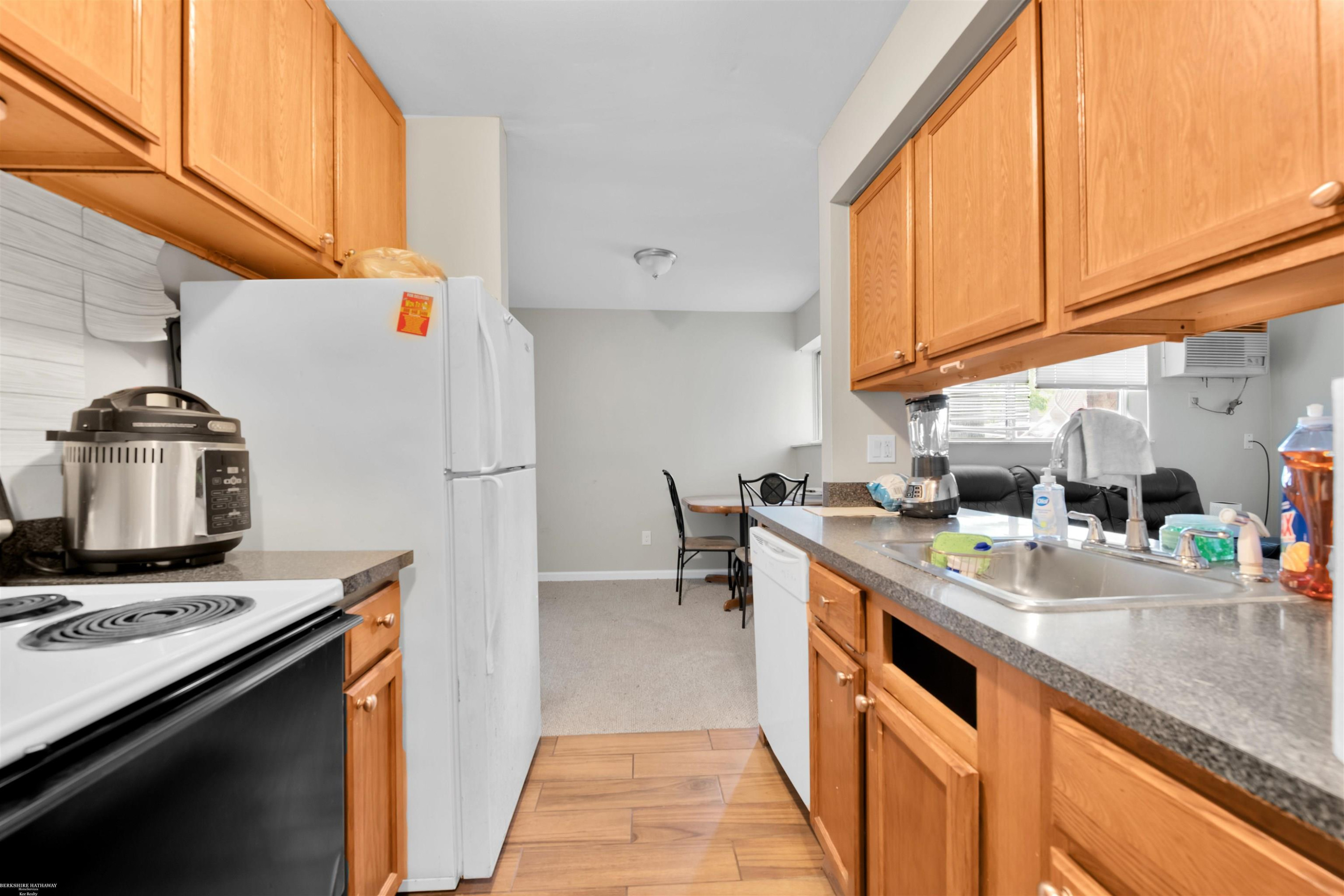 21640 Hillside #3C Drive, Clinton, MI 48035 — Photo 2