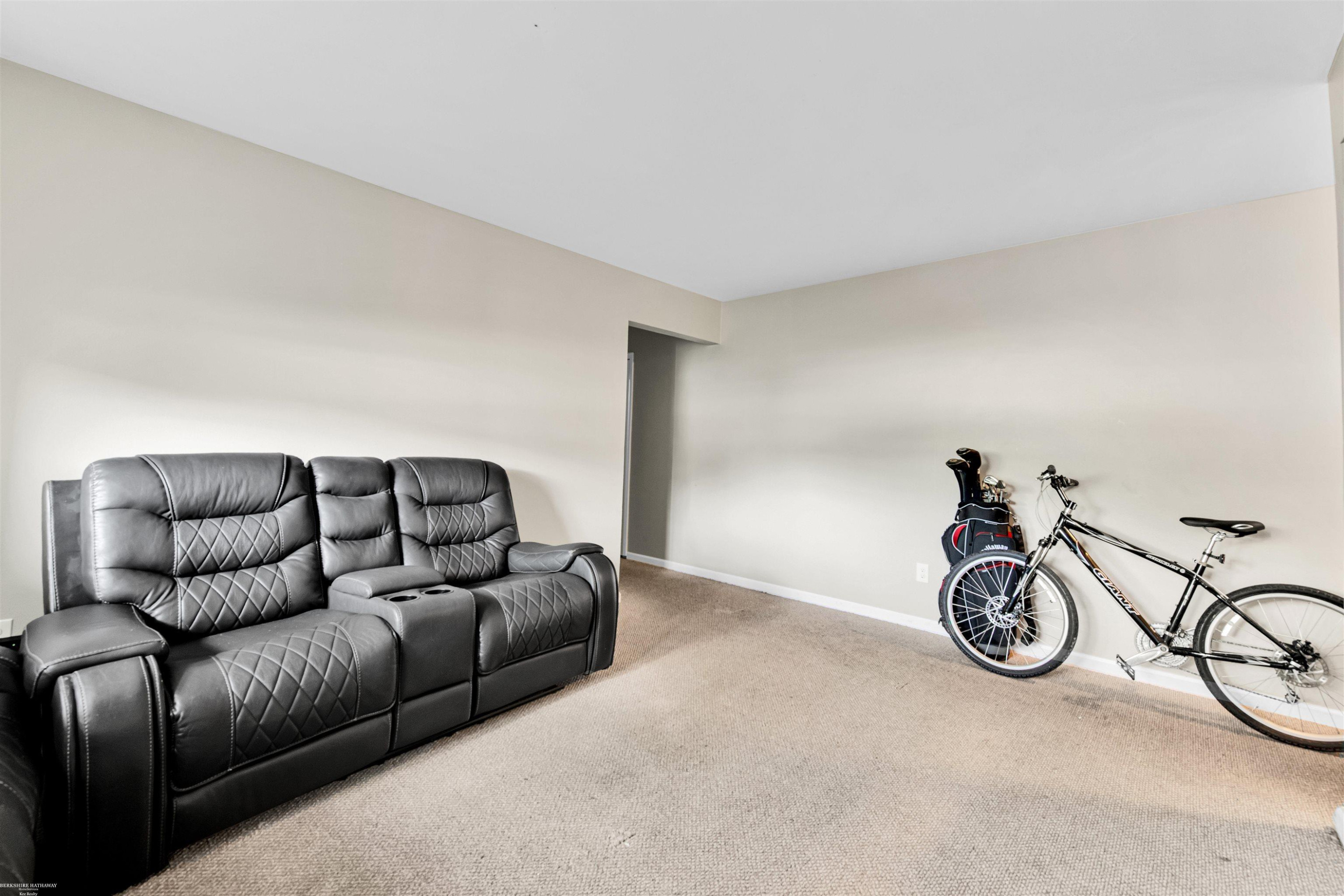 21640 Hillside #3C Drive, Clinton, MI 48035 — Photo 5