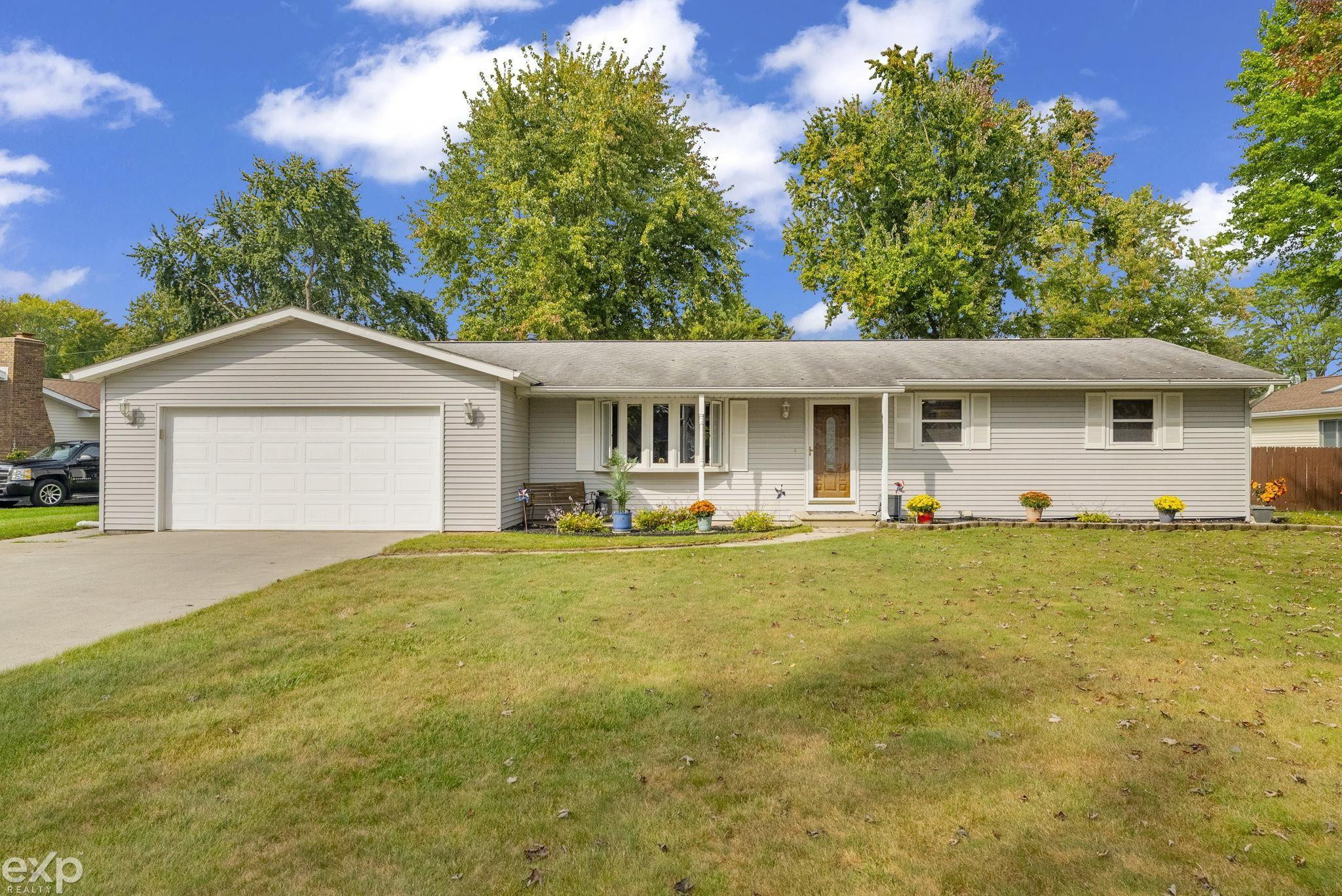 4460 Cambridge Drive, Port Huron, MI 48060 — Photo 2