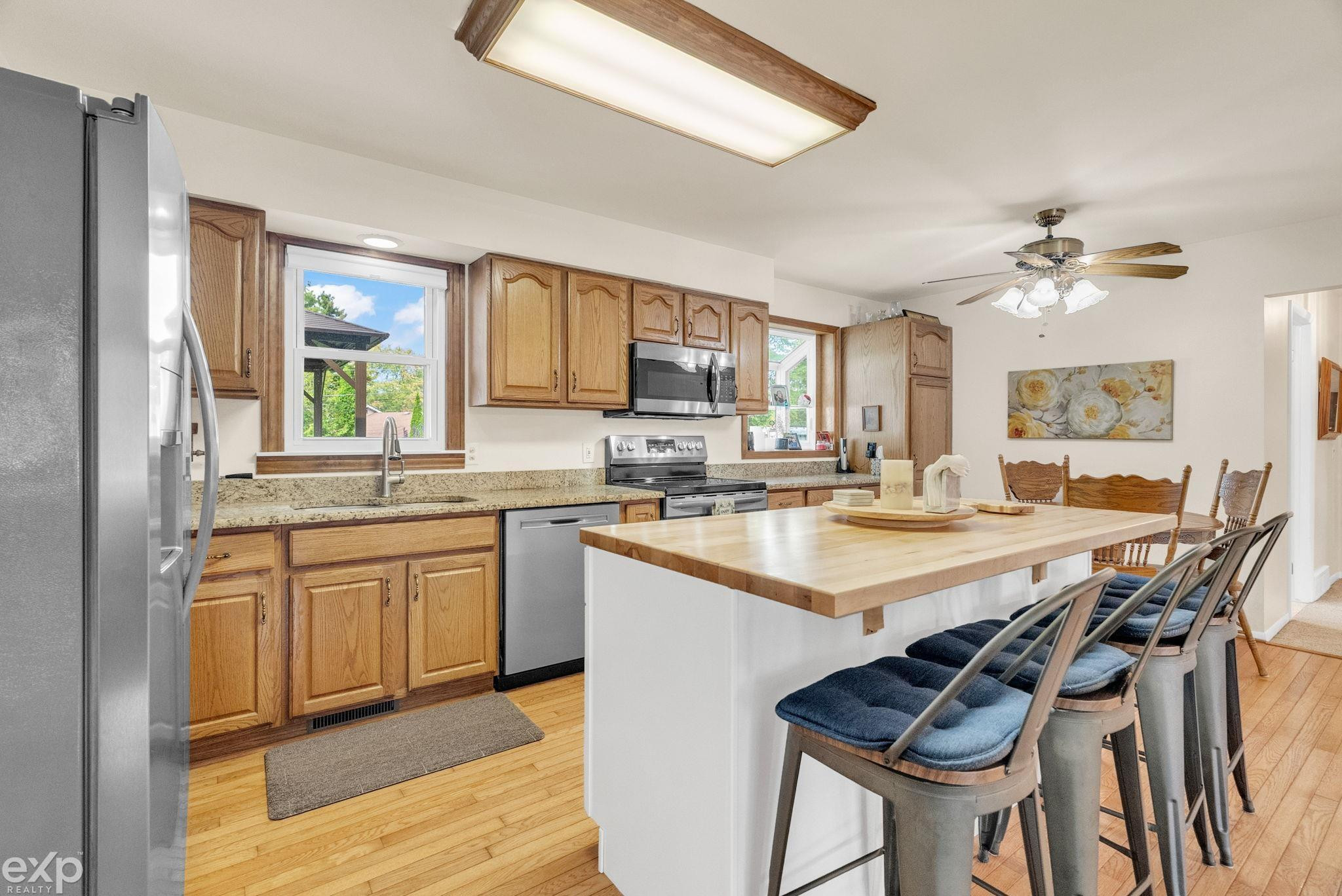 4460 Cambridge Drive, Port Huron, MI 48060 — Photo 12