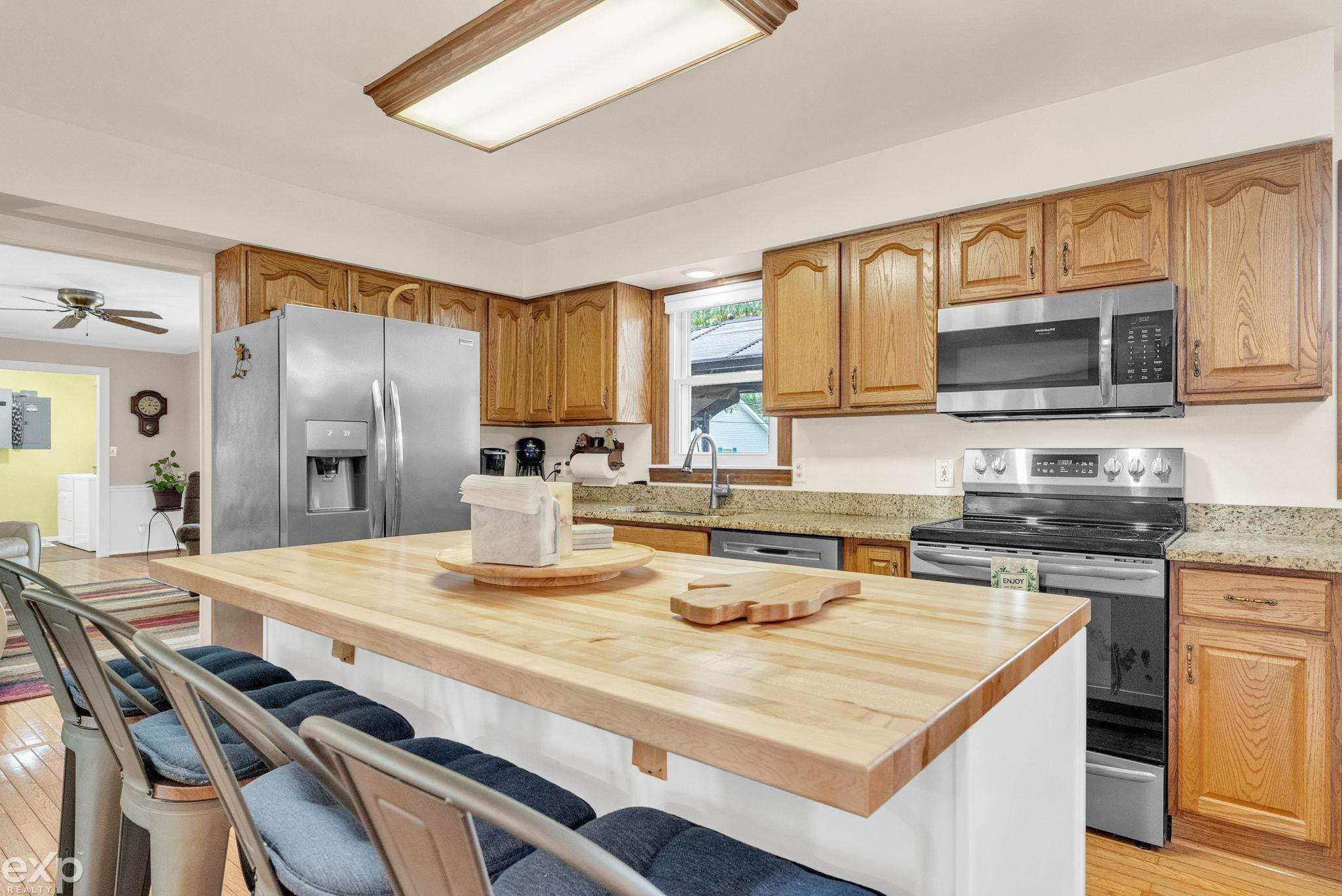 4460 Cambridge Drive, Port Huron, MI 48060 — Photo 14