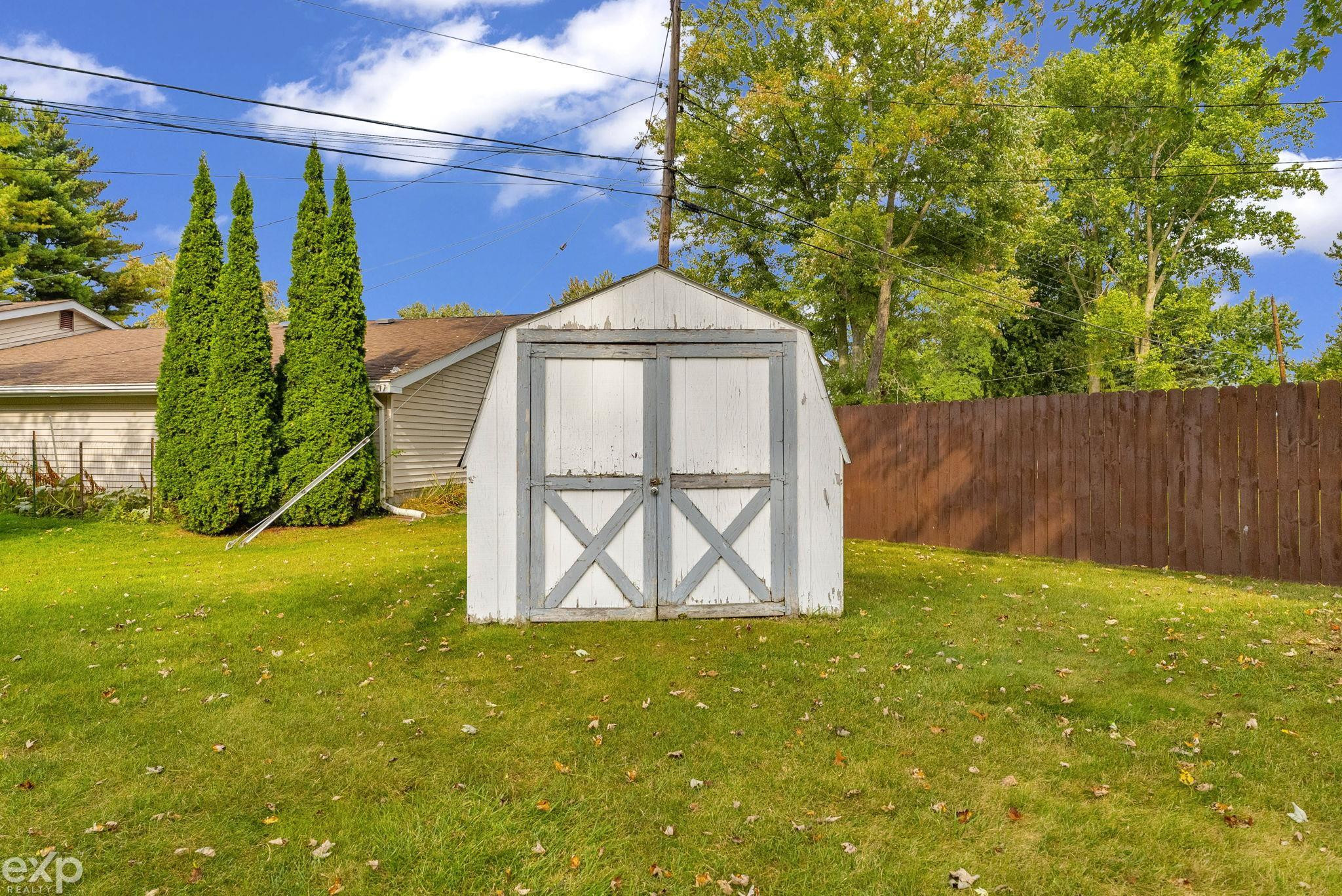 4460 Cambridge Drive, Port Huron, MI 48060 — Photo 44