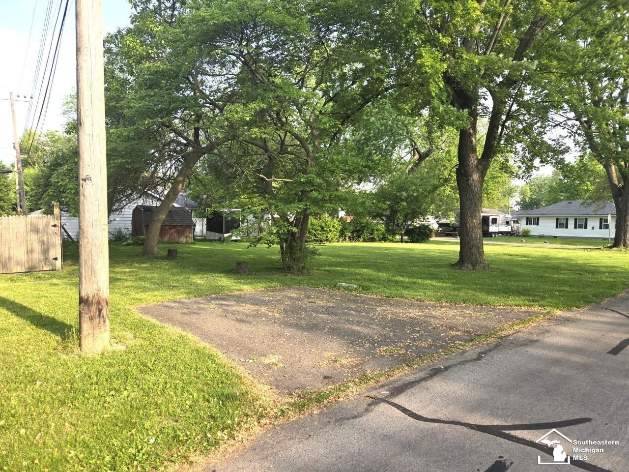 2015 Grand Boulevard, Monroe, MI 48162 — Photo 24