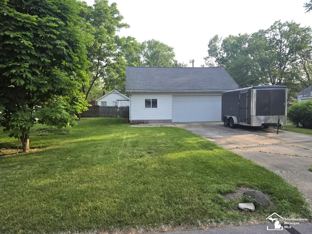 2015 Grand Boulevard, Monroe, MI 48162 — Photo 25