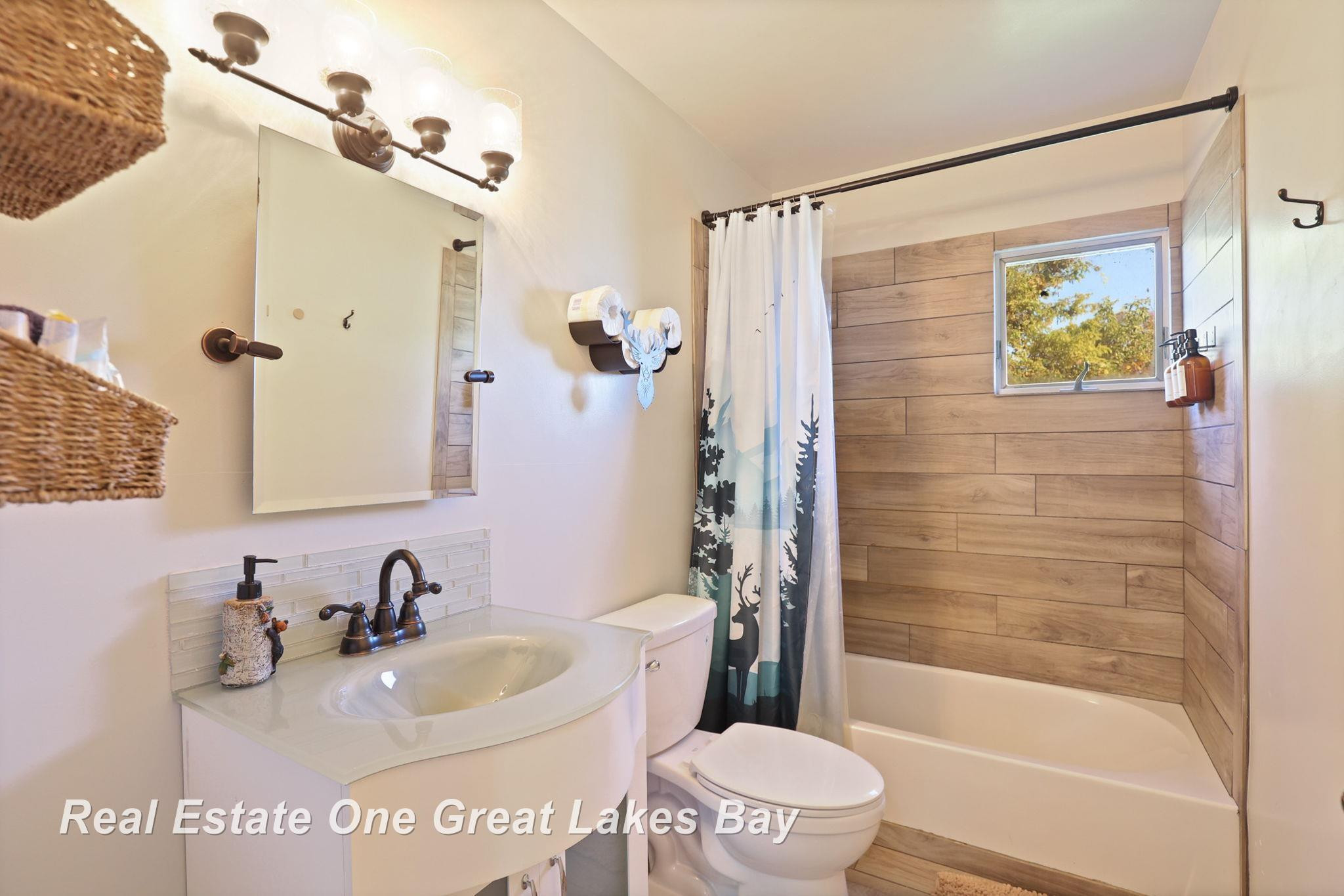 5219 Beachwood Road, Standish, MI 48658 — Photo 30