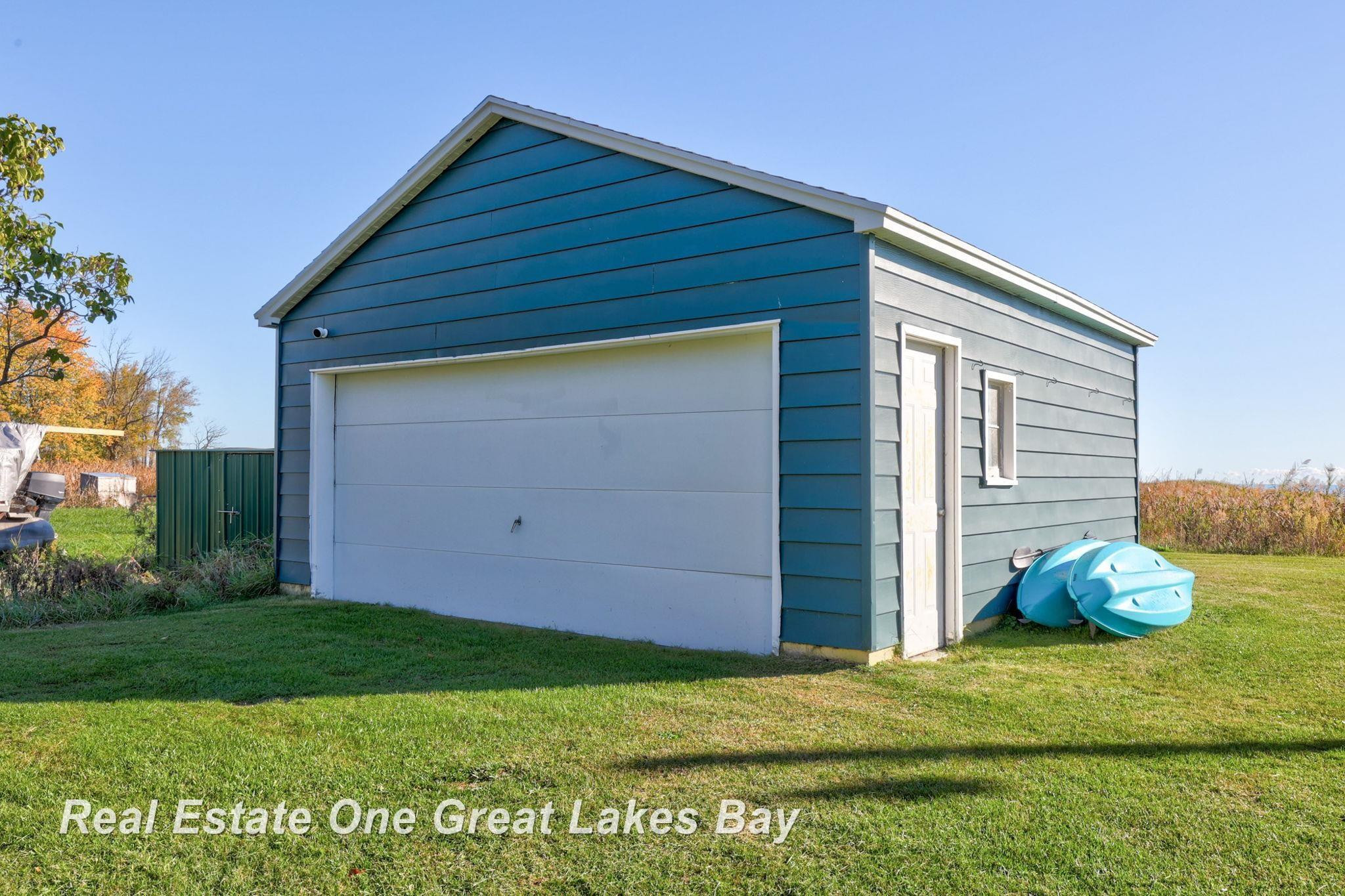 5219 Beachwood Road, Standish, MI 48658 — Photo 48