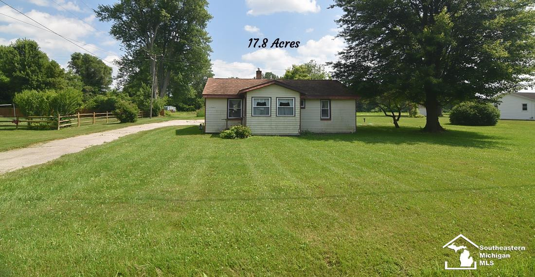 13493 Dixon Road, Dundee, MI 48131 — front exterior