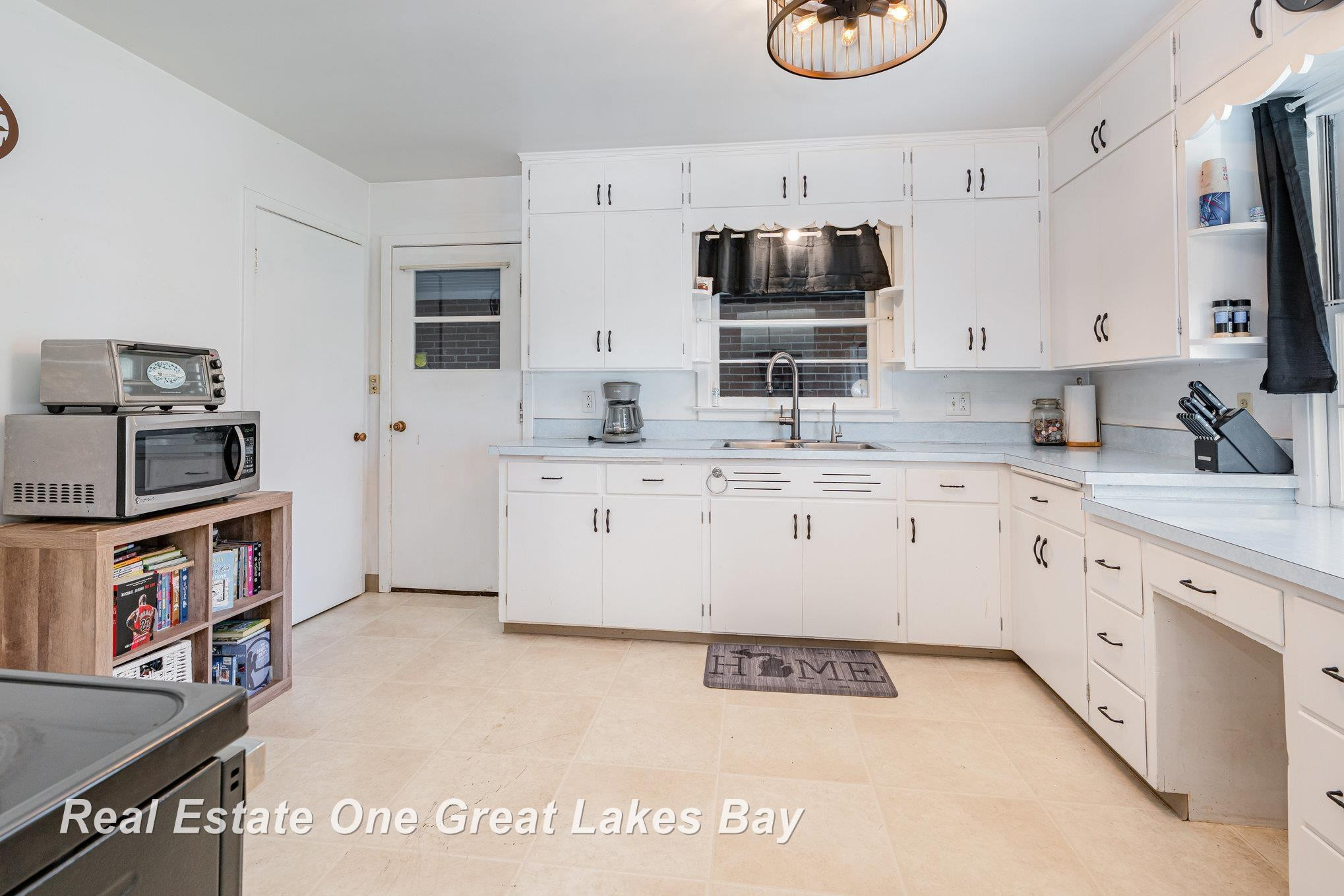4719 Baker Road, Bridgeport, MI 48722 — Photo 10
